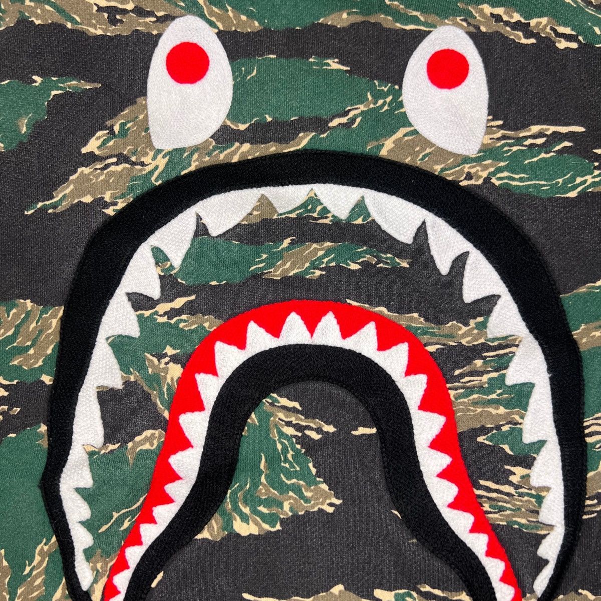 Bape Bape shark tiger camo full zip hoodie WGM a bathing ale Size US S / EU 44-46 / 1 - 6 Thumbnail