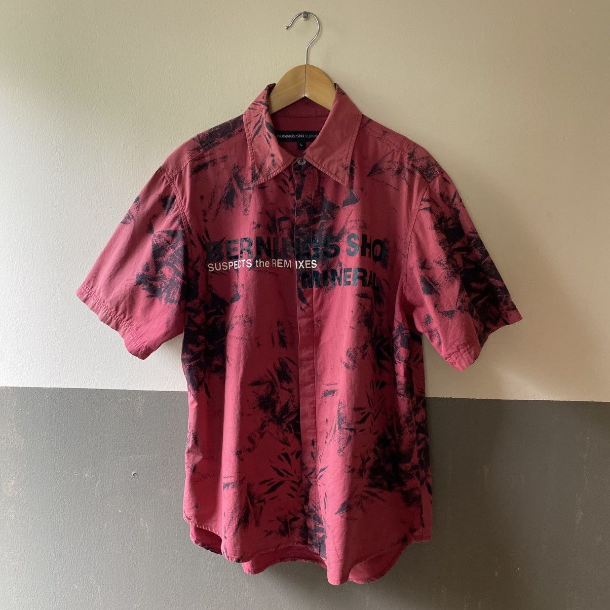 BERNINGS SHO BERNINGS SHO Punk Y2K Red Black Print Short Sleeve Shirt Size US L / EU 52-54 / 3 - 1 Thumbnail