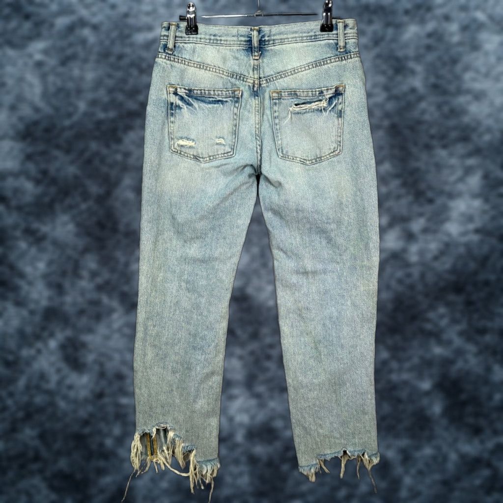Vintage We The Free Distressed Light Wash Straight Leg Jeans Women’s Size 25 Size 42" / US 20 - 1 Thumbnail