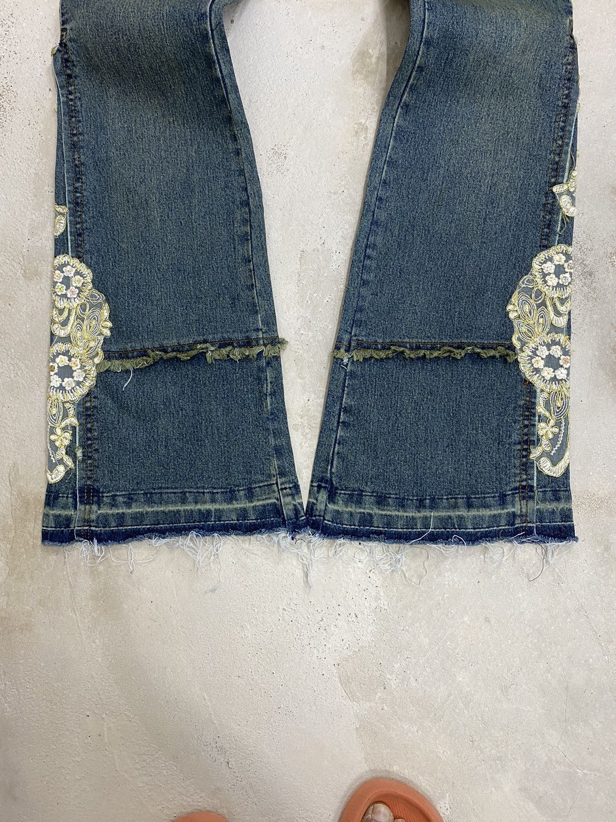If Six Was Nine × Japanese Brand × Le Grande Bleu (L.G.B.) Flare Unisex PantoMime Mud Washed Embroid Flower Patchwork Size US 27 - 7 Thumbnail