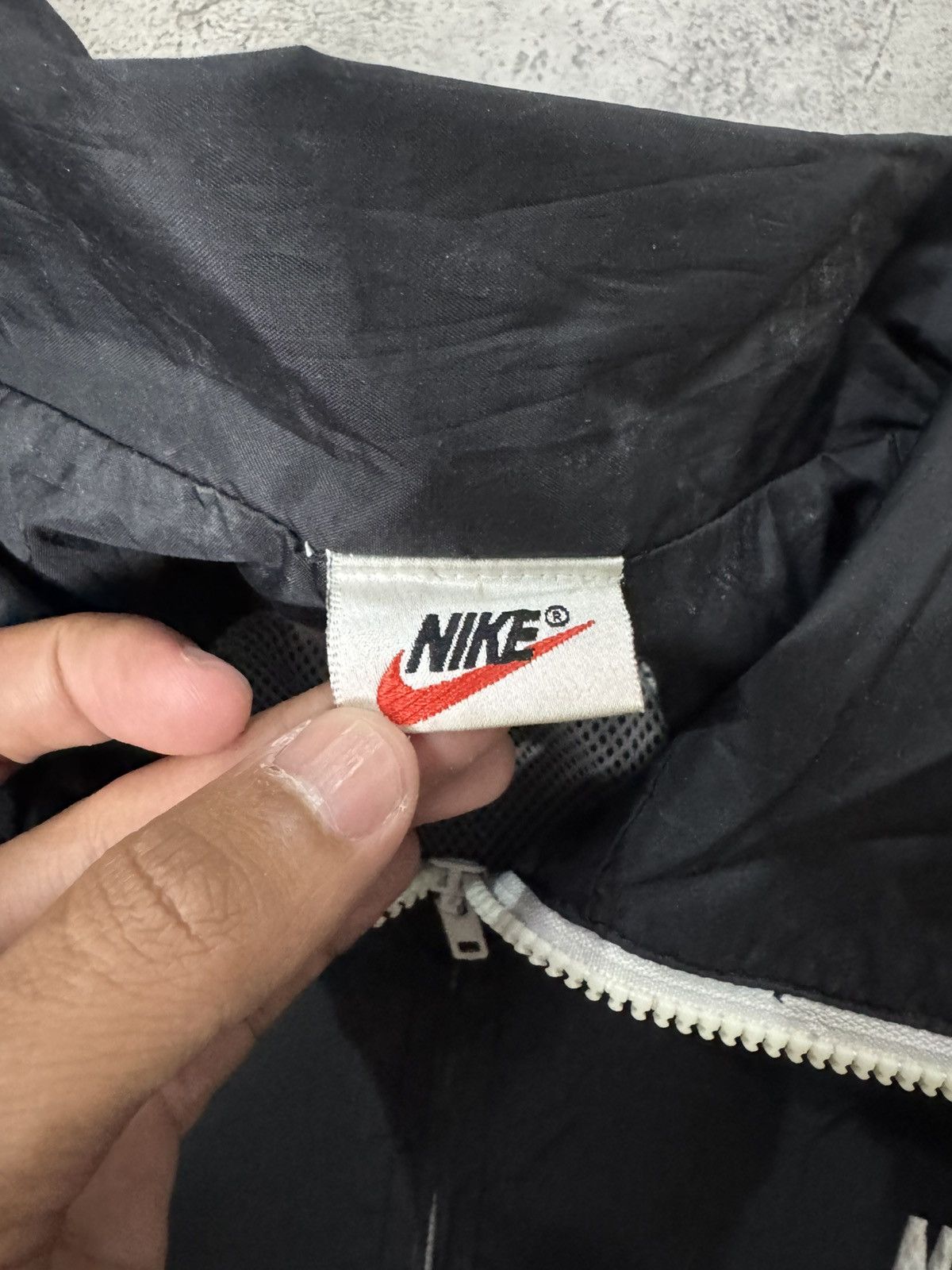 Nike VINTAGE 90’S NIKE BIG SWOOSH WOVEN JACKET Size US XL / EU 56 / 4 - 7 Thumbnail