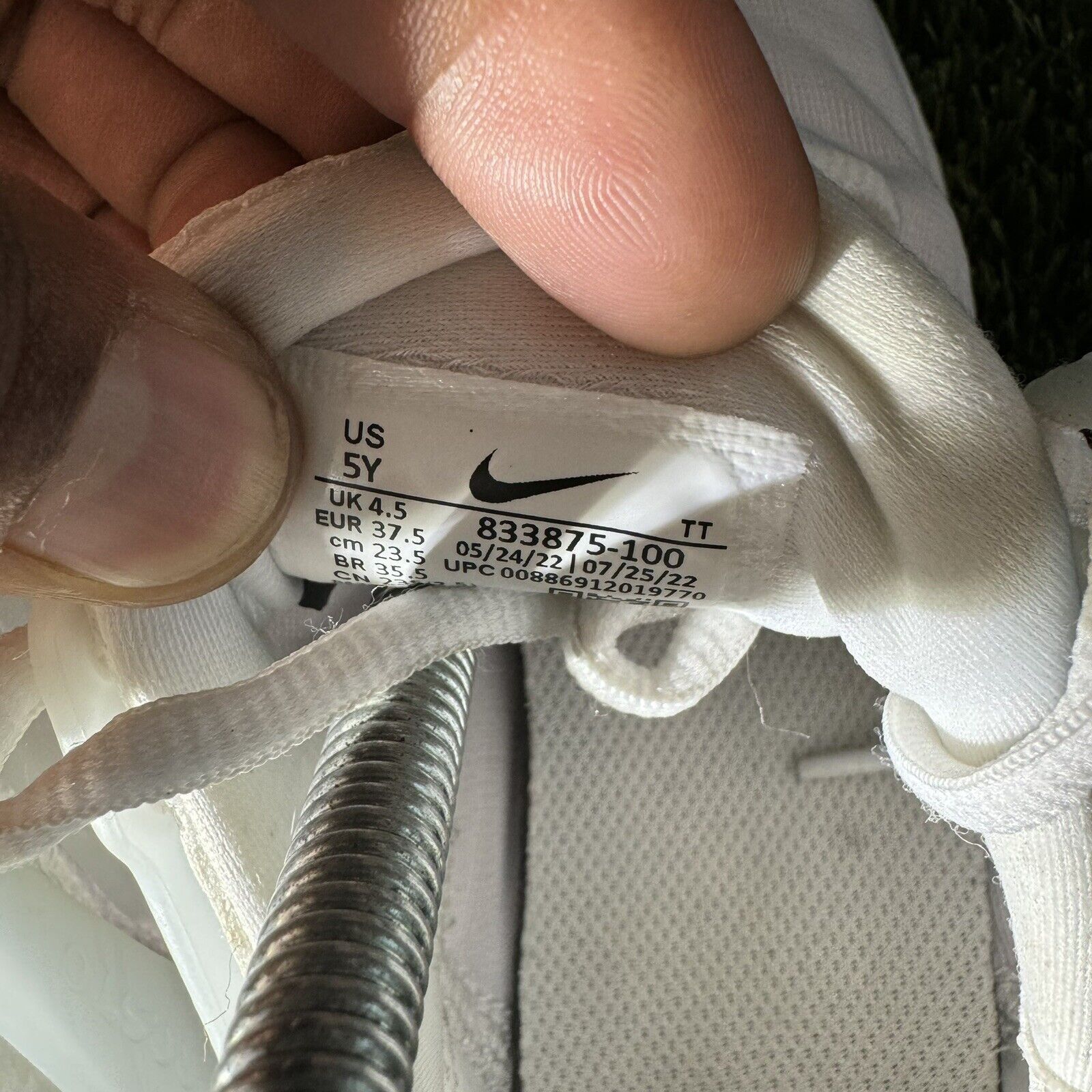 Nike Size 5 (GS) - Nike Air Presto Low White Size US 5 / EU 37 - 6 Thumbnail