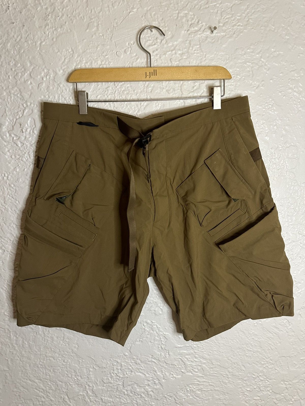 image of Acronym Sp29-M Coyote Cargo Shorts Full Pack in Brown, Men's (Size 32)