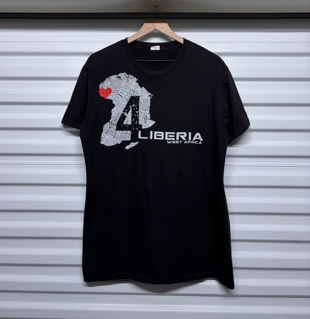 Hanes Vintage “Liberia” Tee Size US L / EU 52-54 / 3 - 1 Preview