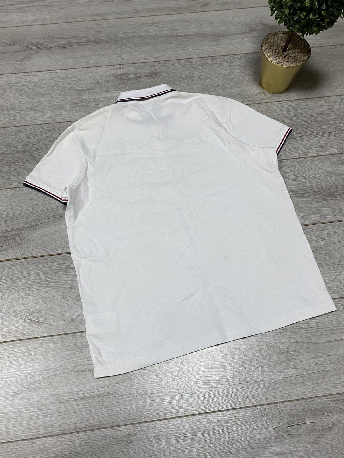 Moncler Moncler logo polo t-shirt three buttons Size US XXL / EU 58 / 5 - 10 Thumbnail