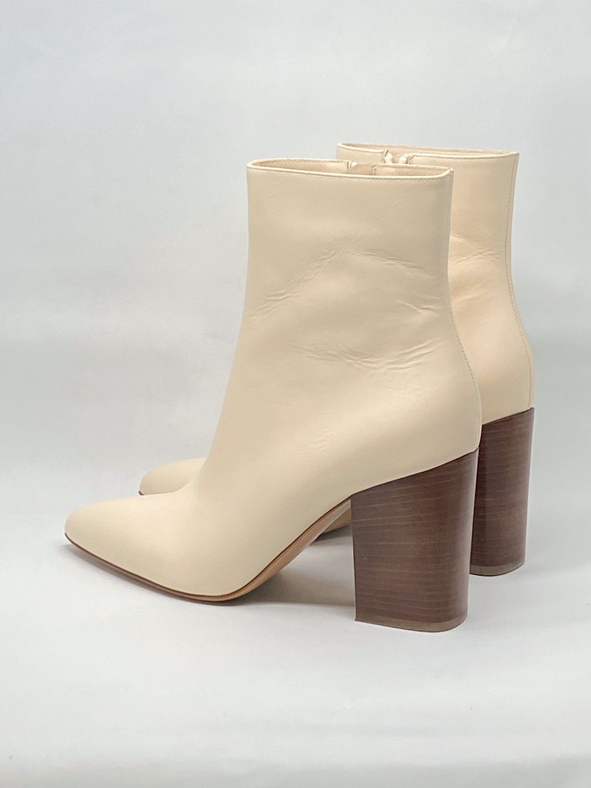 Gabriela Hearst Gabriela Hearst Rio Ankle Boot in Cream Leather size 39.5 Size US 9.5 / IT 39.5 - 8 Thumbnail
