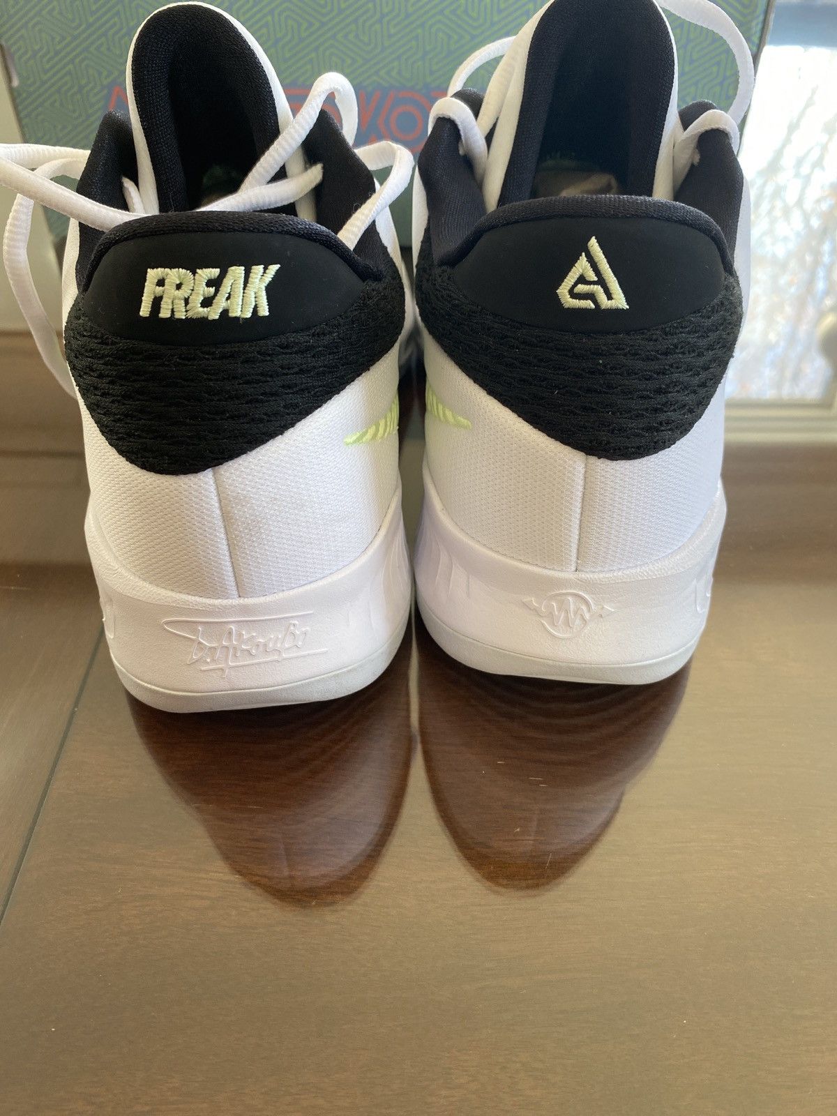 Nike Nike Zoom Freak 4 barely Volt Size US 11.5 / EU 44-45 - 10 Thumbnail