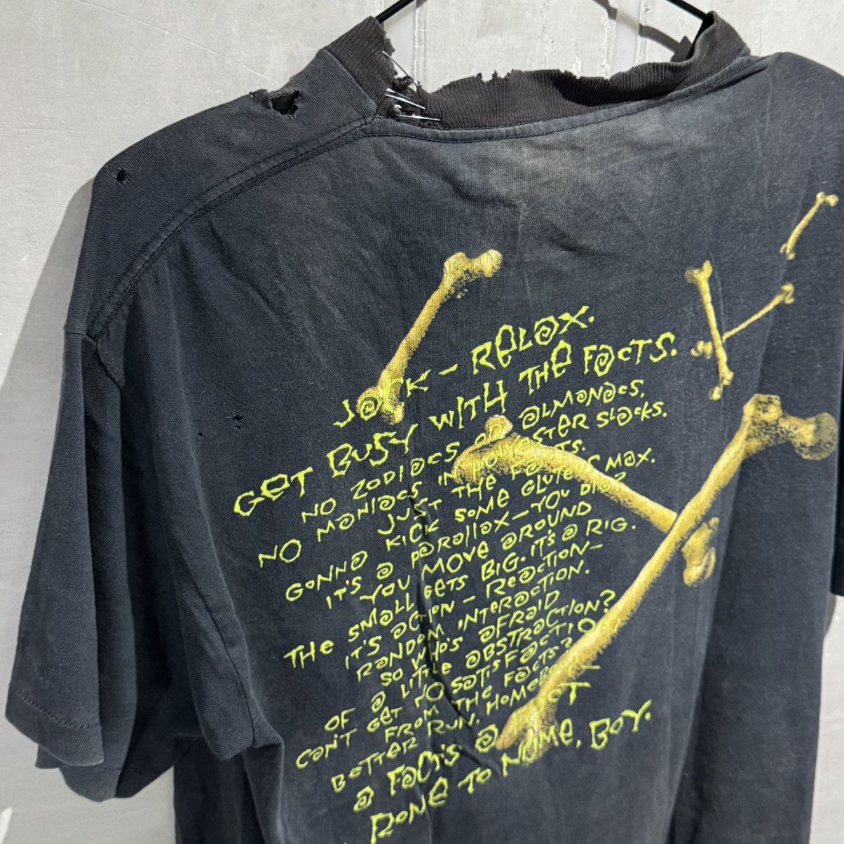 Band Tees Vintage 1991 Band Tee Rush Roll The Bones Heavily Distressed Size US L / EU 52-54 / 3 - 18 Thumbnail