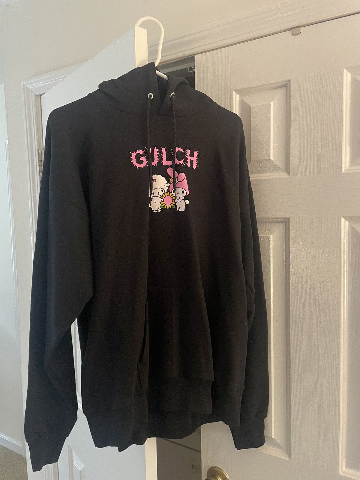 Gulch hello kitty discount hoodie