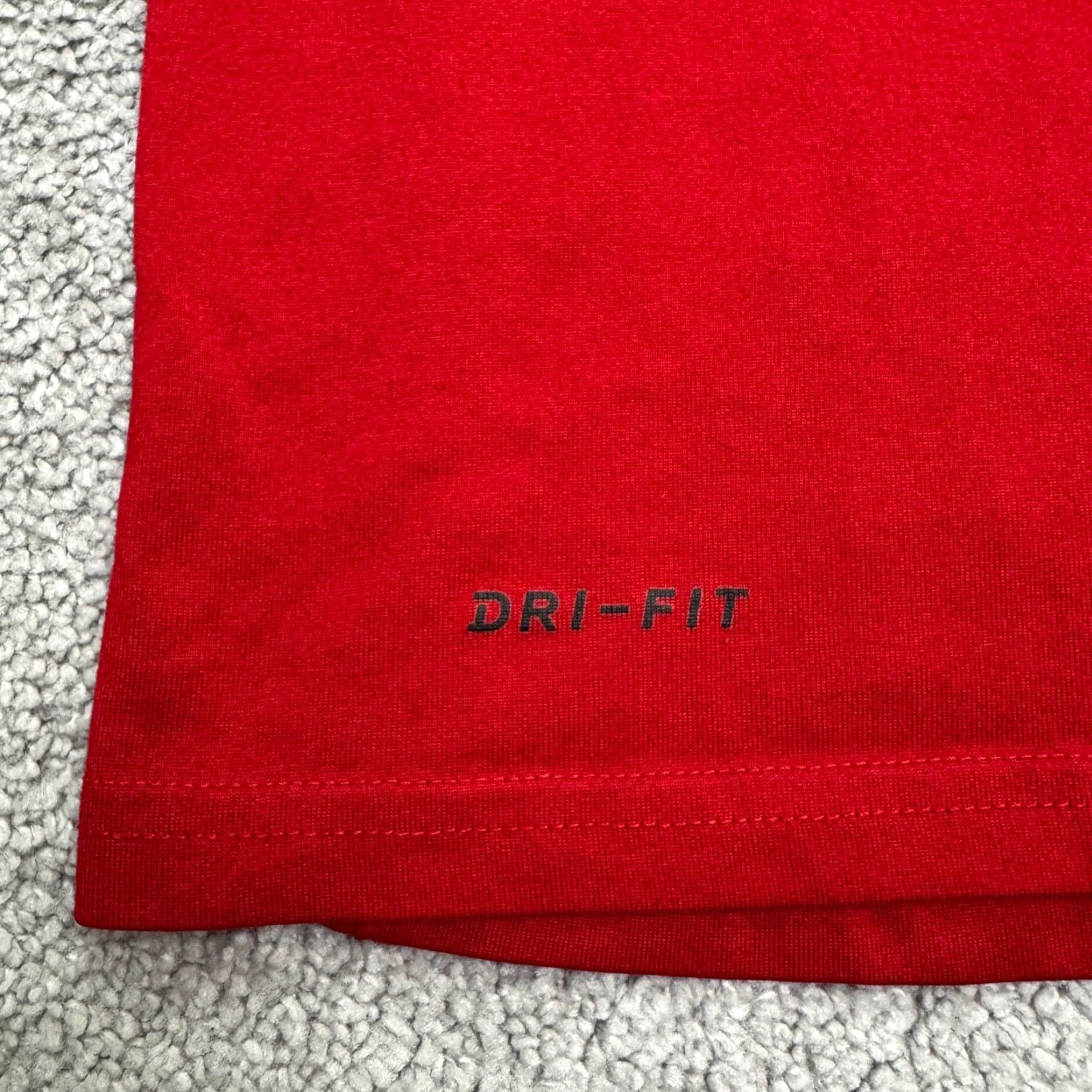 Nike Nike Dri-FIT Tee Shirt Adult Medium Red Short Sleeve Crew Neck T-Shirt Nike Brand Activewear Mens Regular Size M Red Short Sleeve Sports Athleisure Size US M / EU 48-50 / 2 - 3 Thumbnail