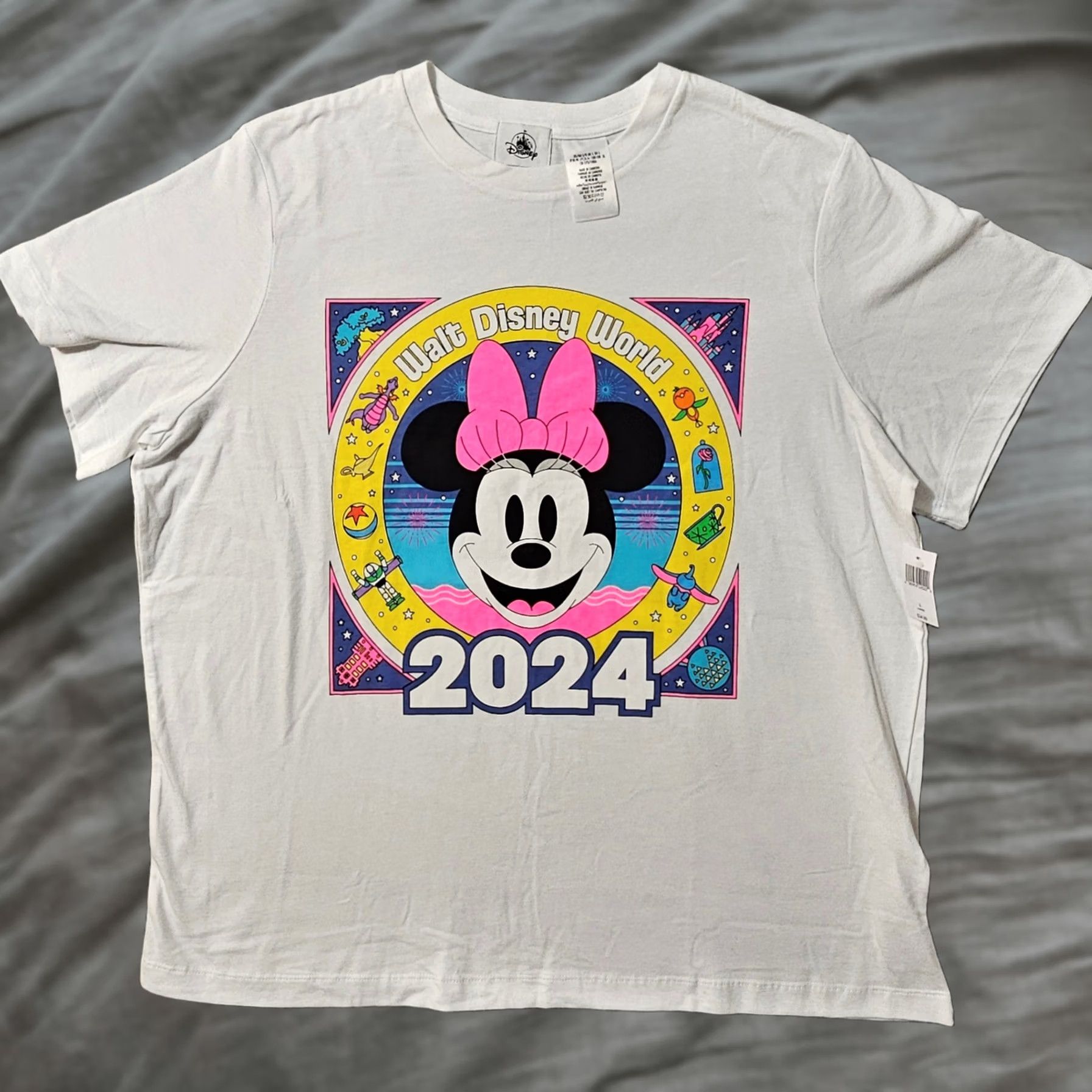 Disney Disney T Shirt Womens Large White Minnie Mouse 2024 Short Sleeve Size L / US 10 / IT 46 - 1 Thumbnail