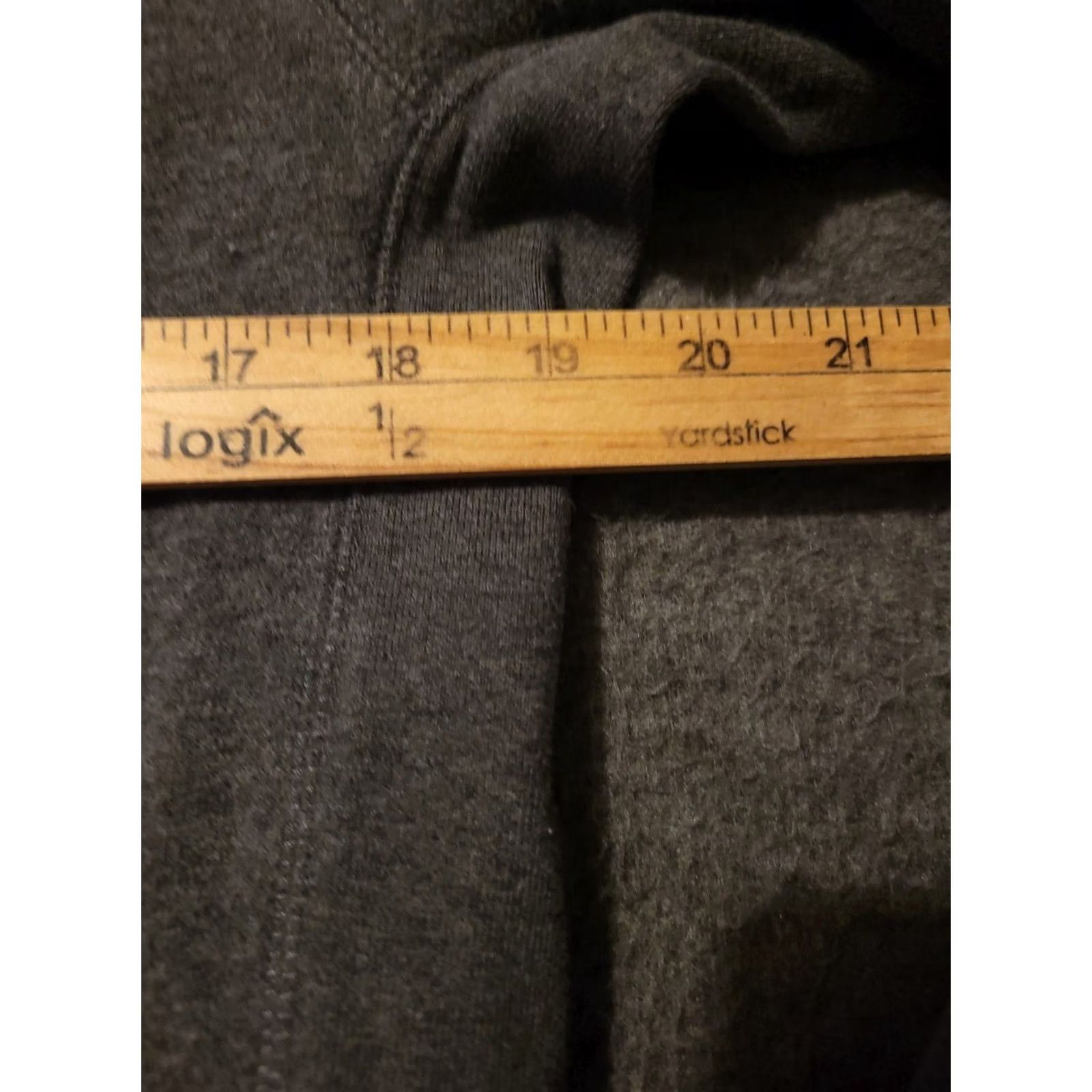 Tommy Hilfiger VINTAGE Tommy Hilfiger 1/4 Button Mens XS Gray Embroidered Fleece Pocket Preppy Casual Shirt Size US XS / EU 42 / 0 - 3 Thumbnail