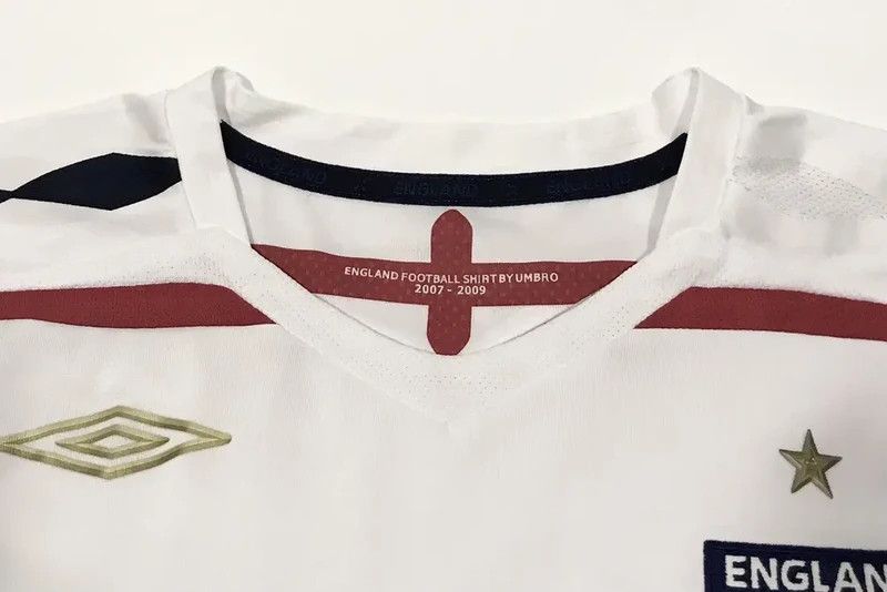Umbro England 2007-09 Home Football T-Shirt Size XL Size US XL / EU 56 / 4 - 6 Thumbnail