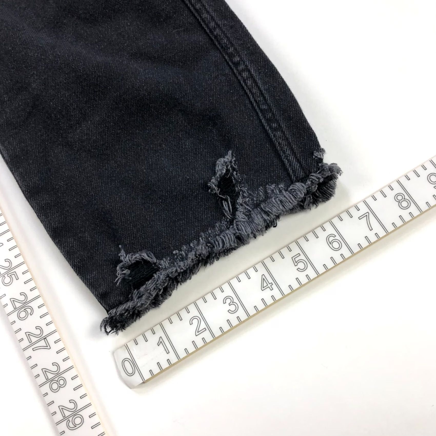 Good American Good American Good Curve Straight Jeans 27W 27L High Rise Distressed Black Womens 6 XS? Size ONE SIZE - 4 Thumbnail