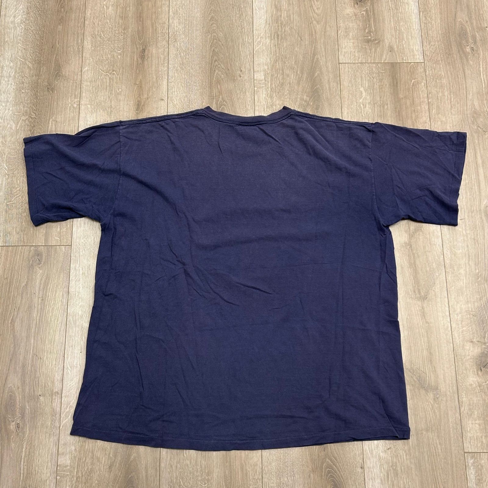 Vintage vintage 1990s Van Heusen Sun art Tee T Shirt Navy Blue XL Size US XL / EU 56 / 4 - 4 Thumbnail