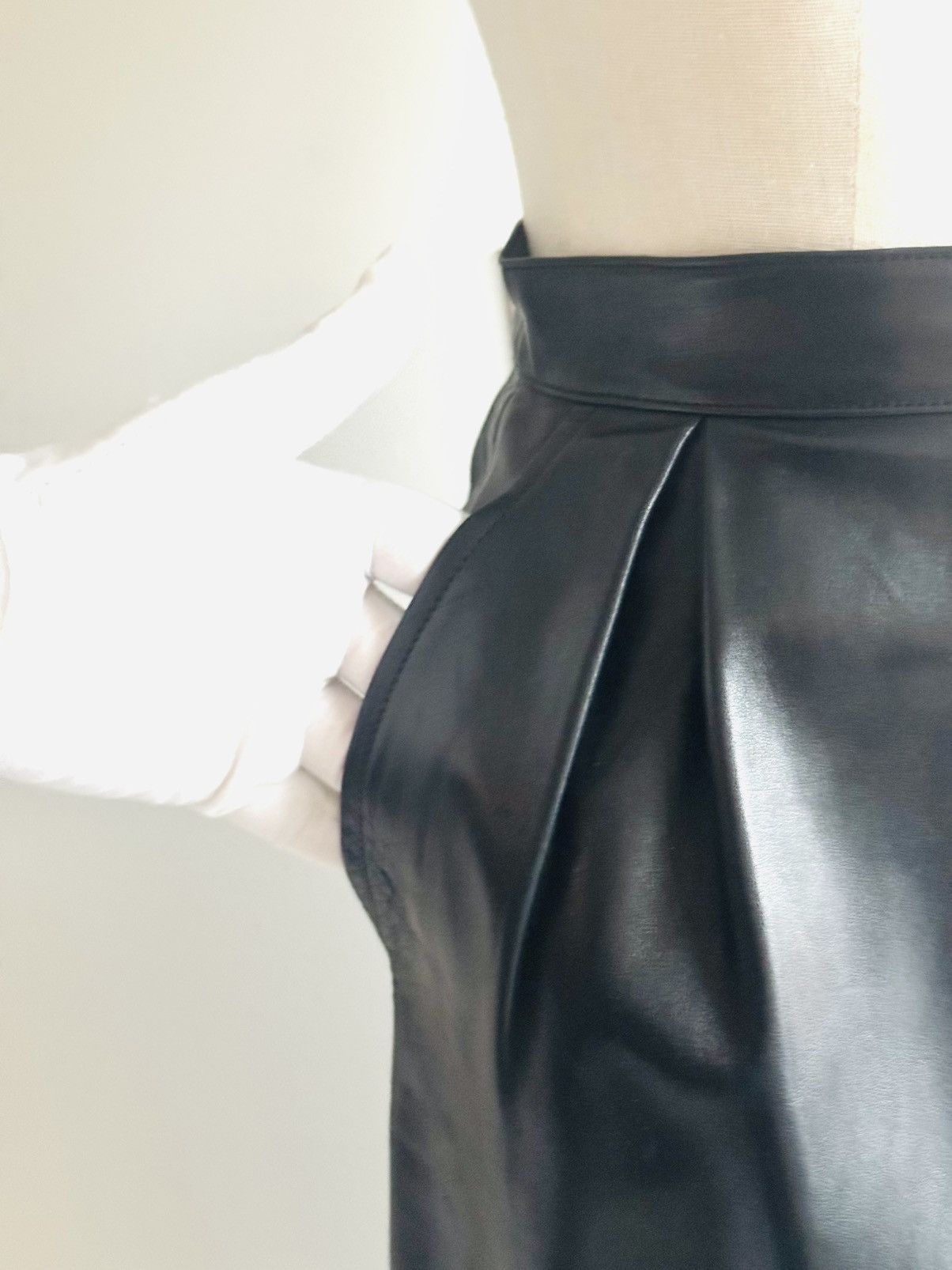 Yves Saint Laurent Vintage Yves Saint Laurent Rive Gauche Leather mini skirt Size 26" / US 2 / IT 38 - 3 Thumbnail