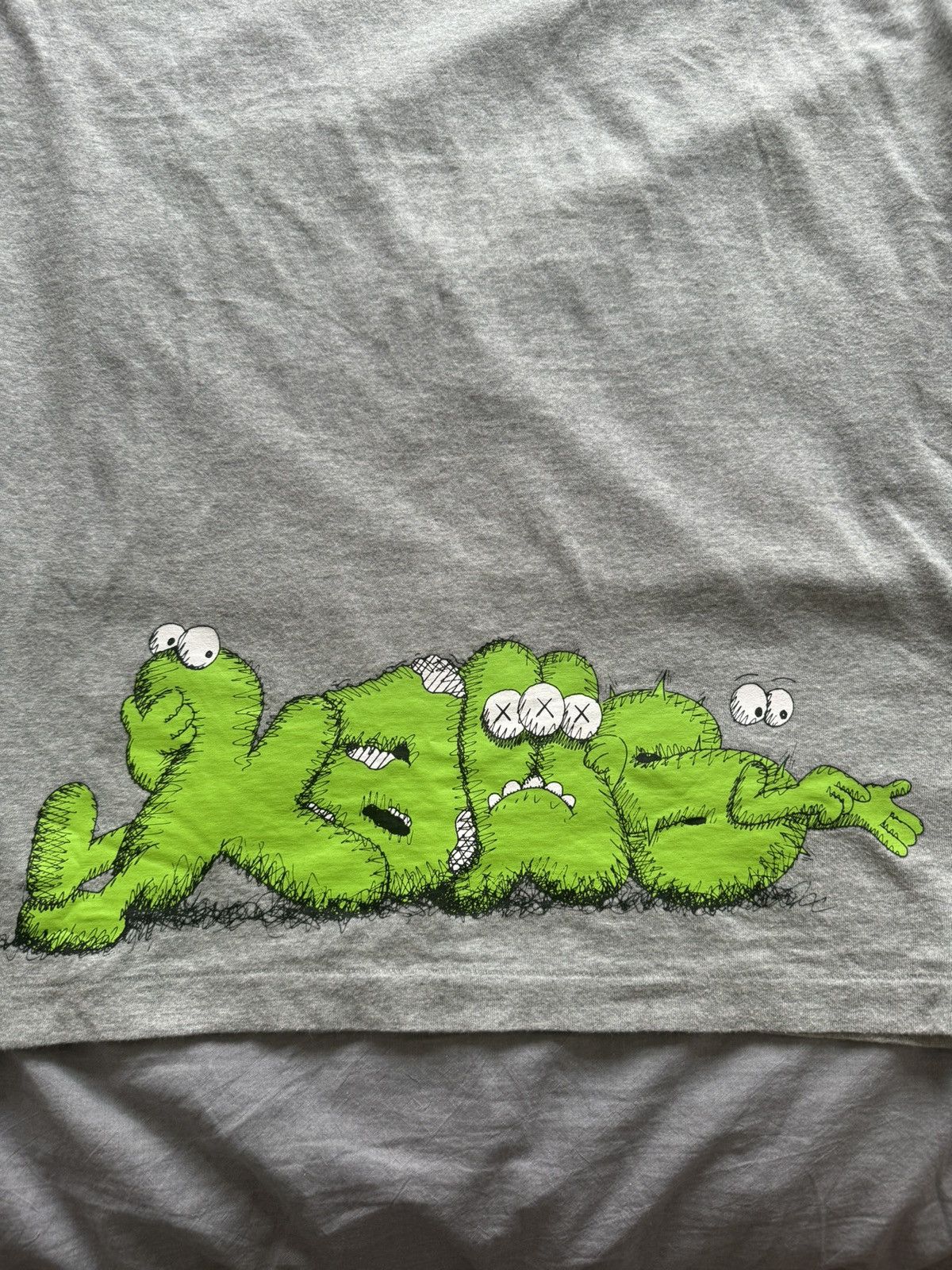 Kaws × Uniqlo Kaws Uniqlo Limited Edition Graphic XX grey Tee Rare! Size US XL / EU 56 / 4 - 5 Thumbnail
