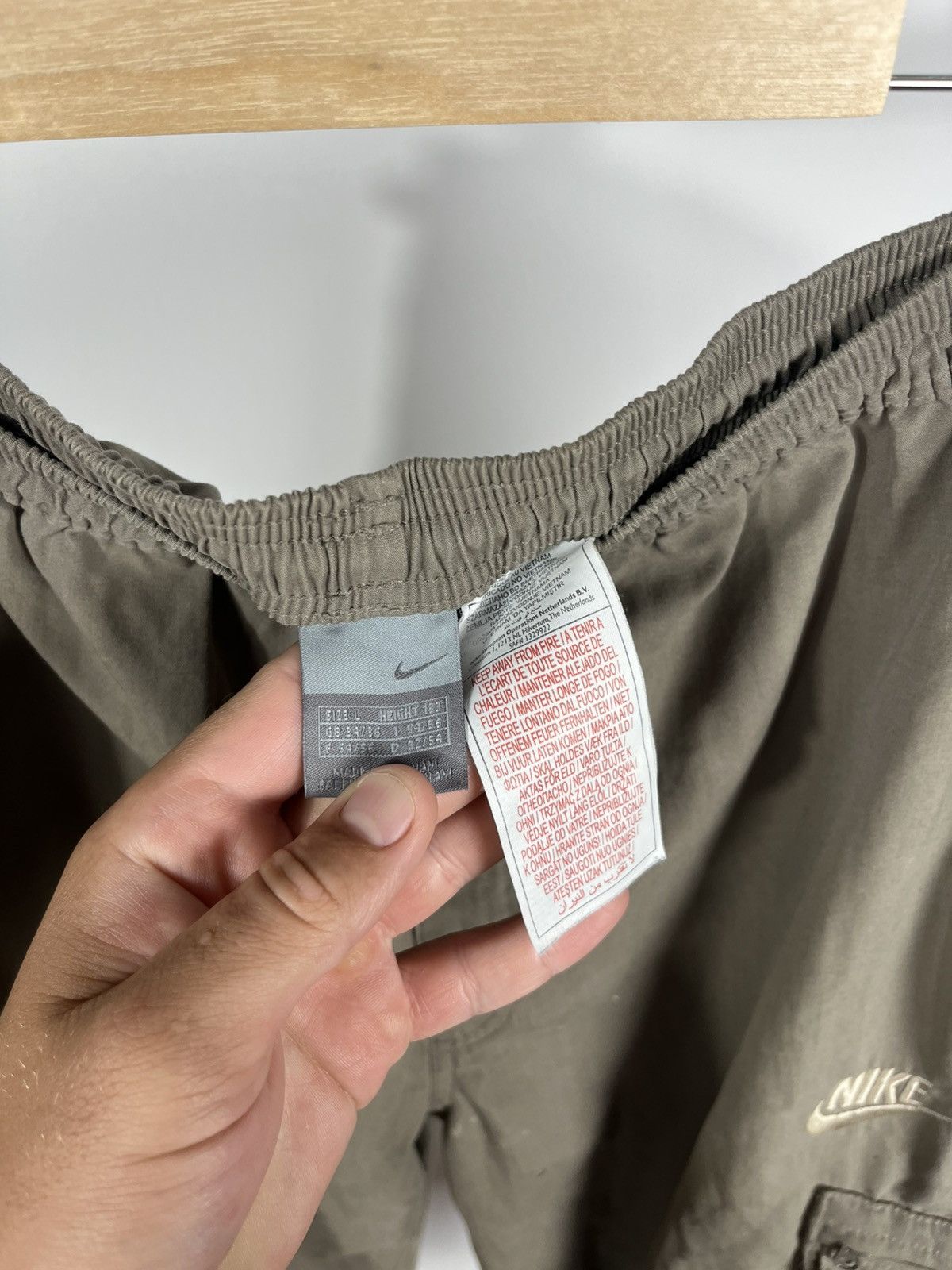 Nike Nike Distressed Cargo Long Shorts Olive Green Size L Size US 34 / EU 50 - 9 Thumbnail