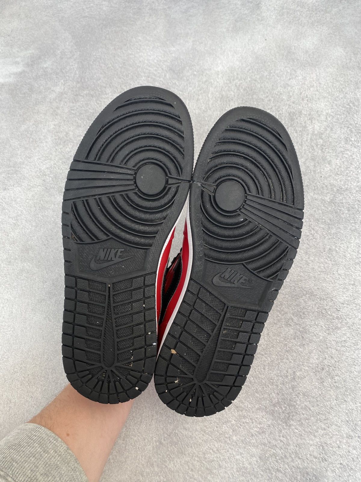 Jordan Brand Nike Air Jordan 1 Low Reverse Bred Gym Red/Black 553558-605 Size US 8 / EU 41 - 12 Thumbnail