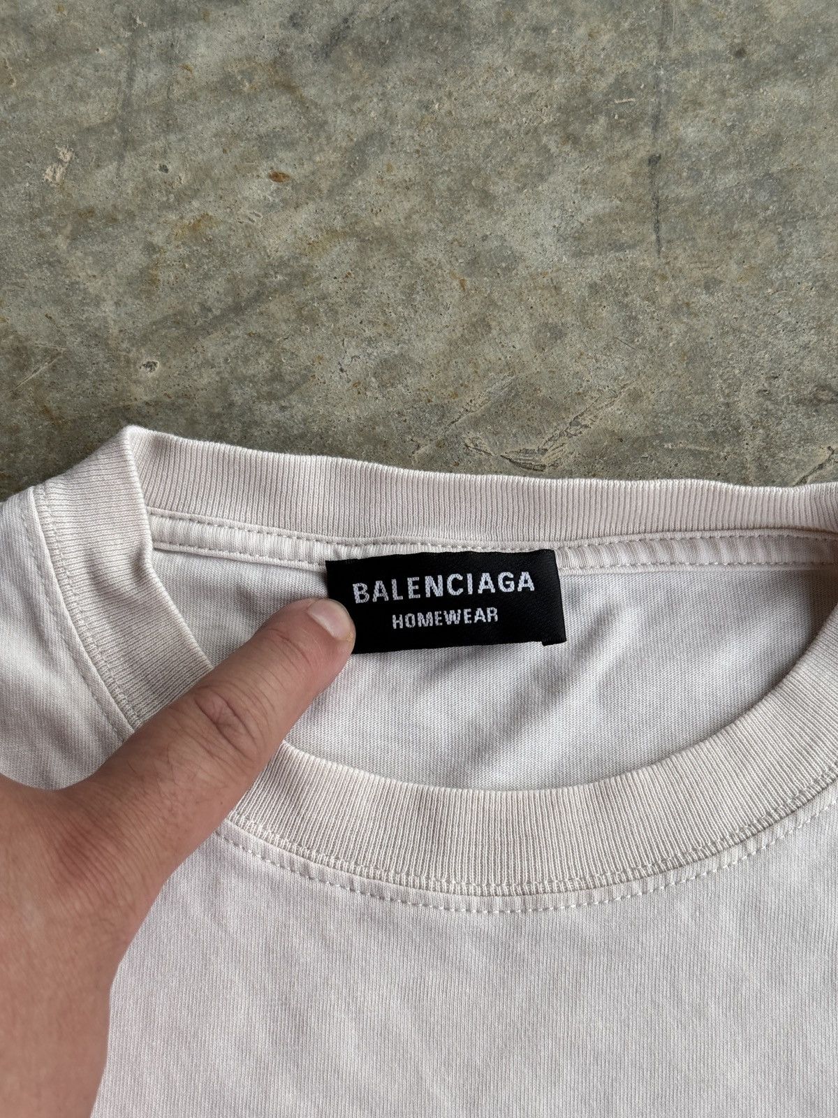 Balenciaga *RARE* HOTEL & RESORT BALENCIAGA DEMNA BEIGE OVERSIZED TEE Size US XS / EU 42 / 0 - 4 Thumbnail