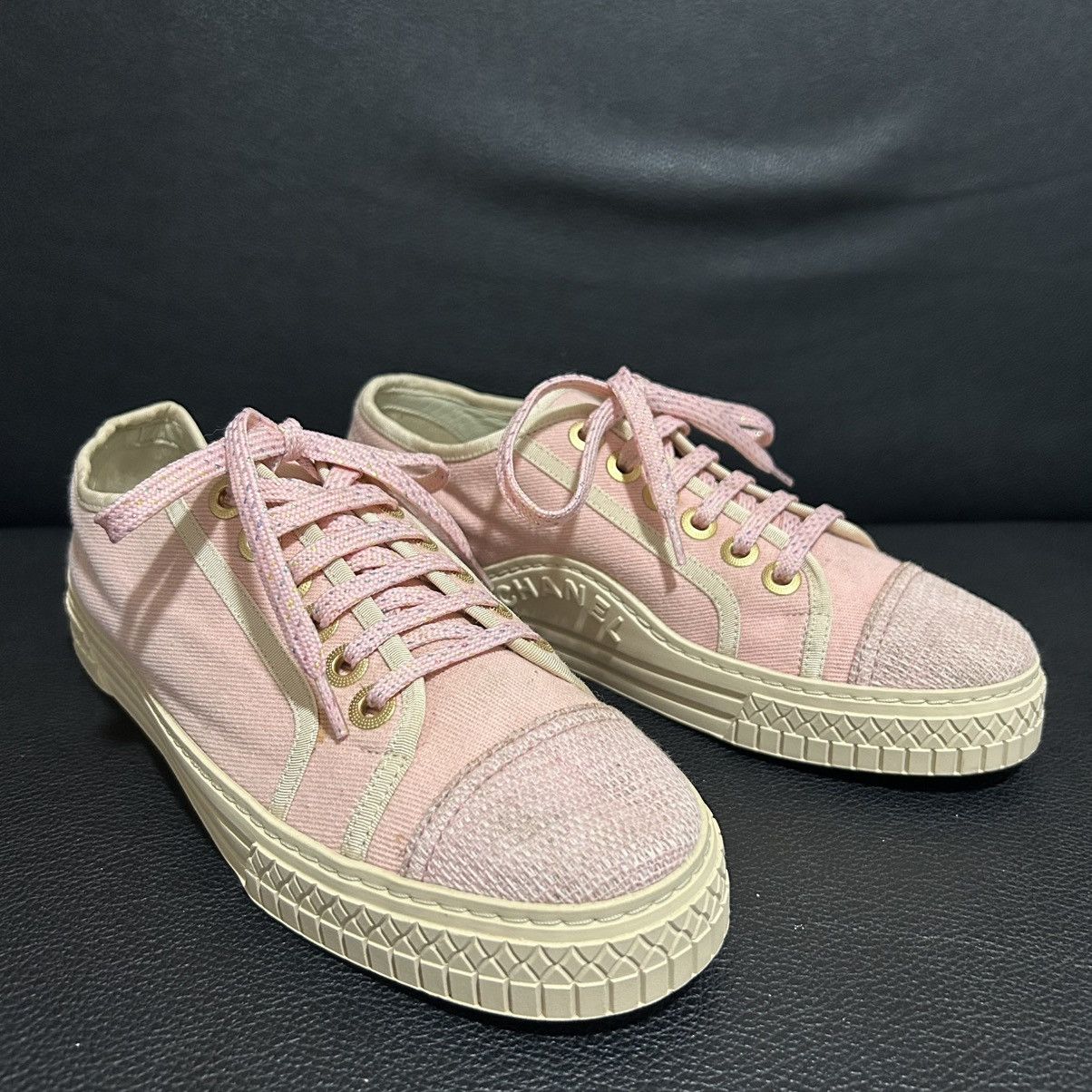 Chanel CHANEL - PINK CANVAS SNEAKERS Size US 7 / IT 37 - 2 Thumbnail