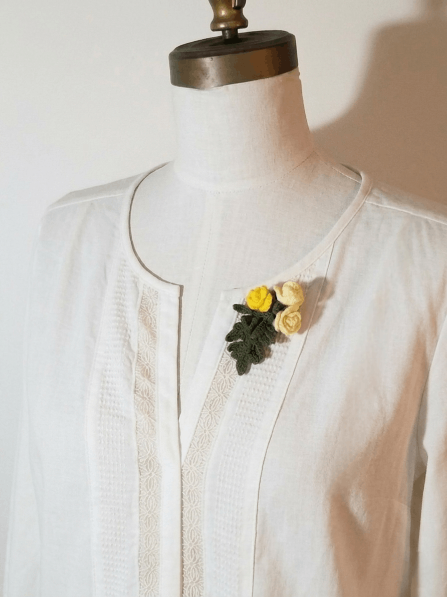 Handmade Rose Corsage Brooch Handmade Magnetic Lapel Pin Size ONE SIZE - 3 Thumbnail