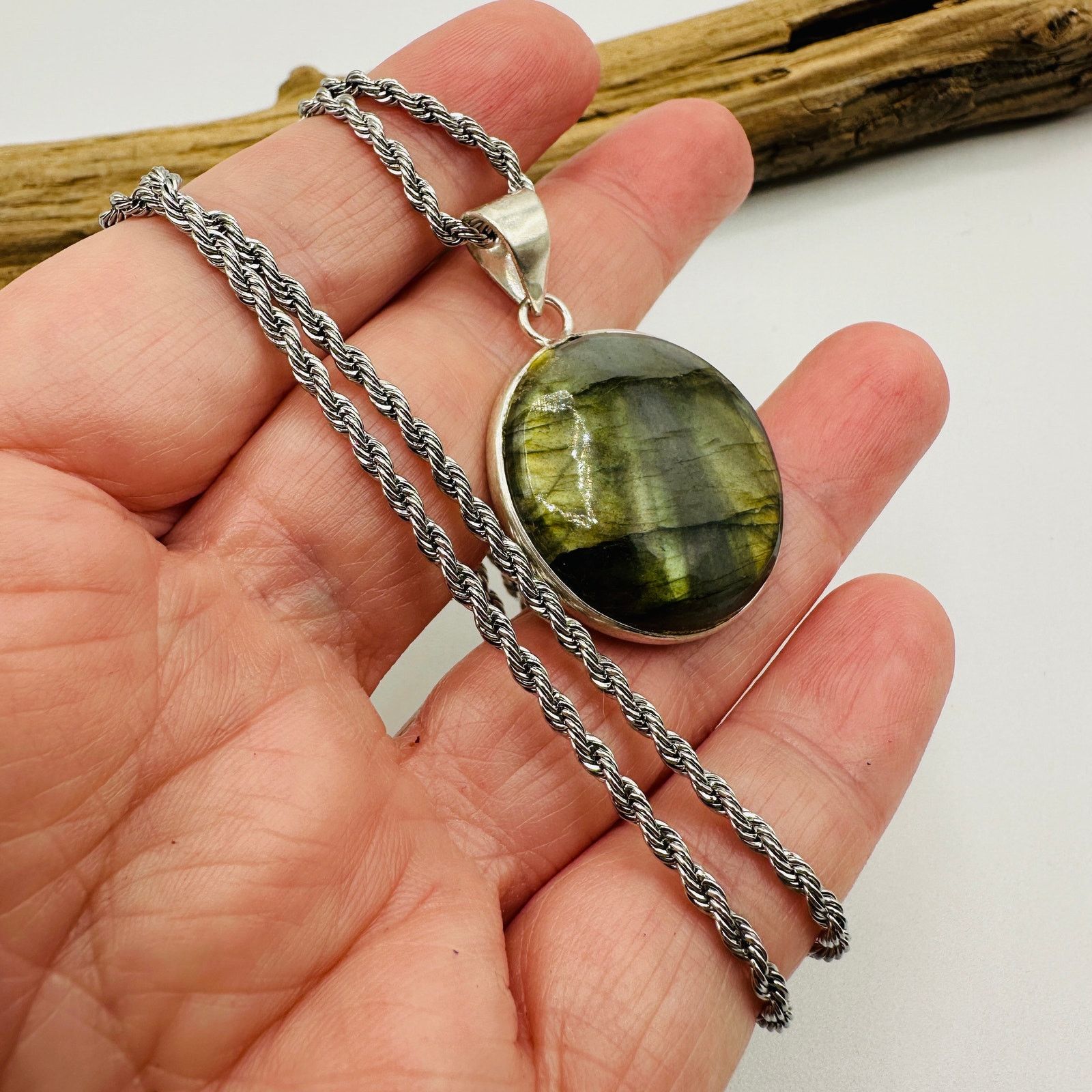 The Unbranded Brand Labradorite Pendant Rope Chain Necklace Size ONE SIZE - 5 Thumbnail