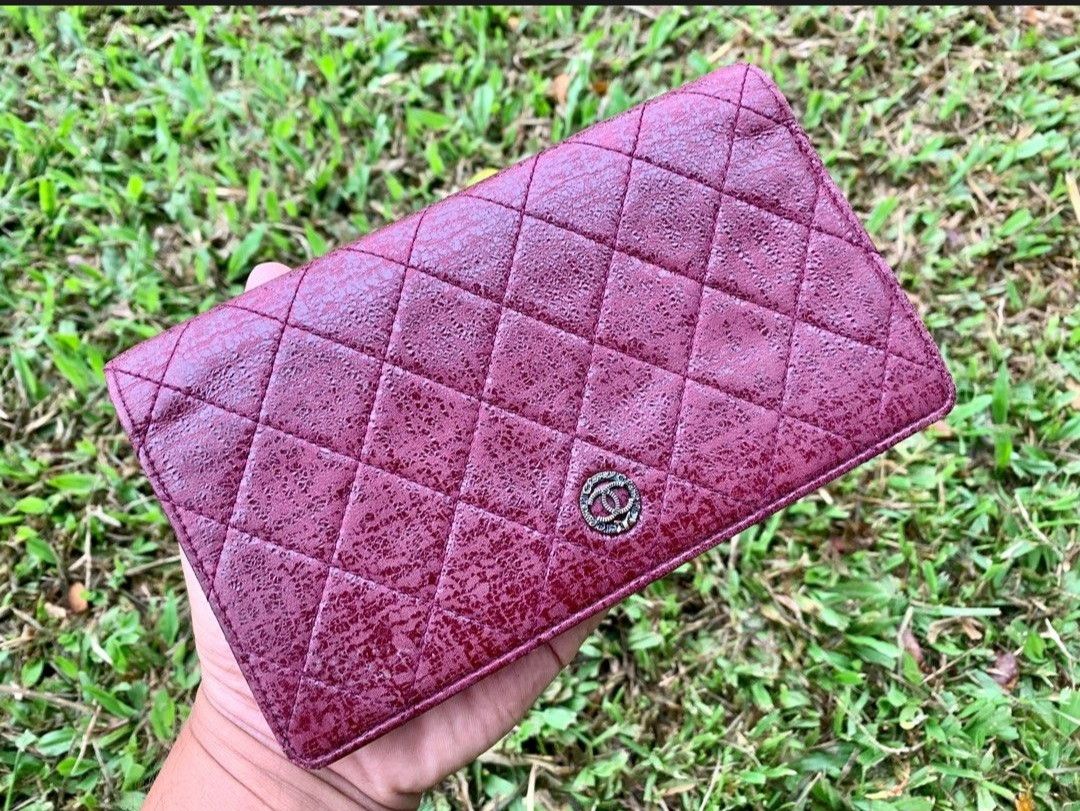 Chanel Chanel quilted leather bifold wallet | Grailed