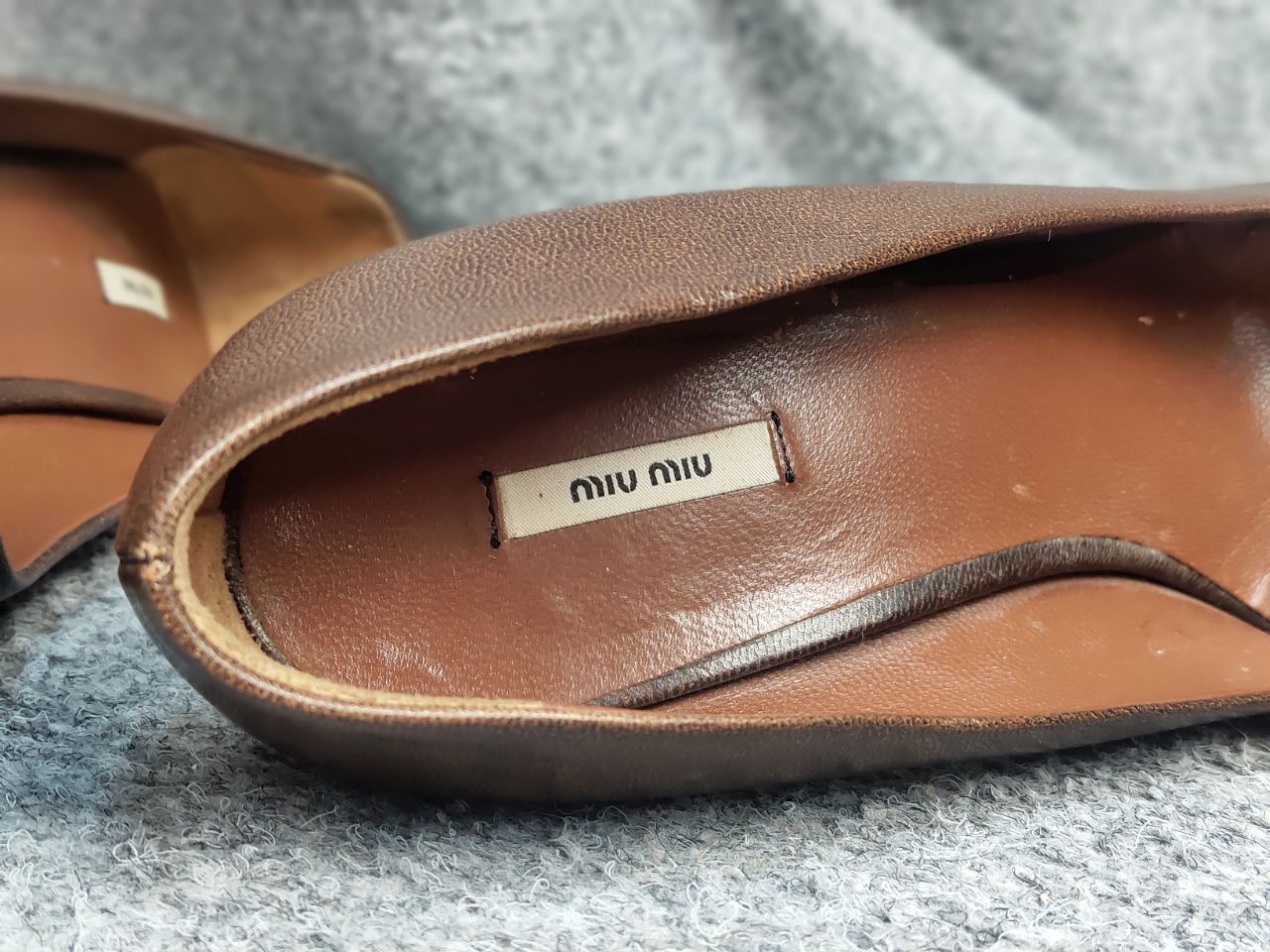 Miu Miu Vintage Luxurious Miu Miu Design Leather Brown Retro Heels Size US 9 / IT 39 - 19 Thumbnail