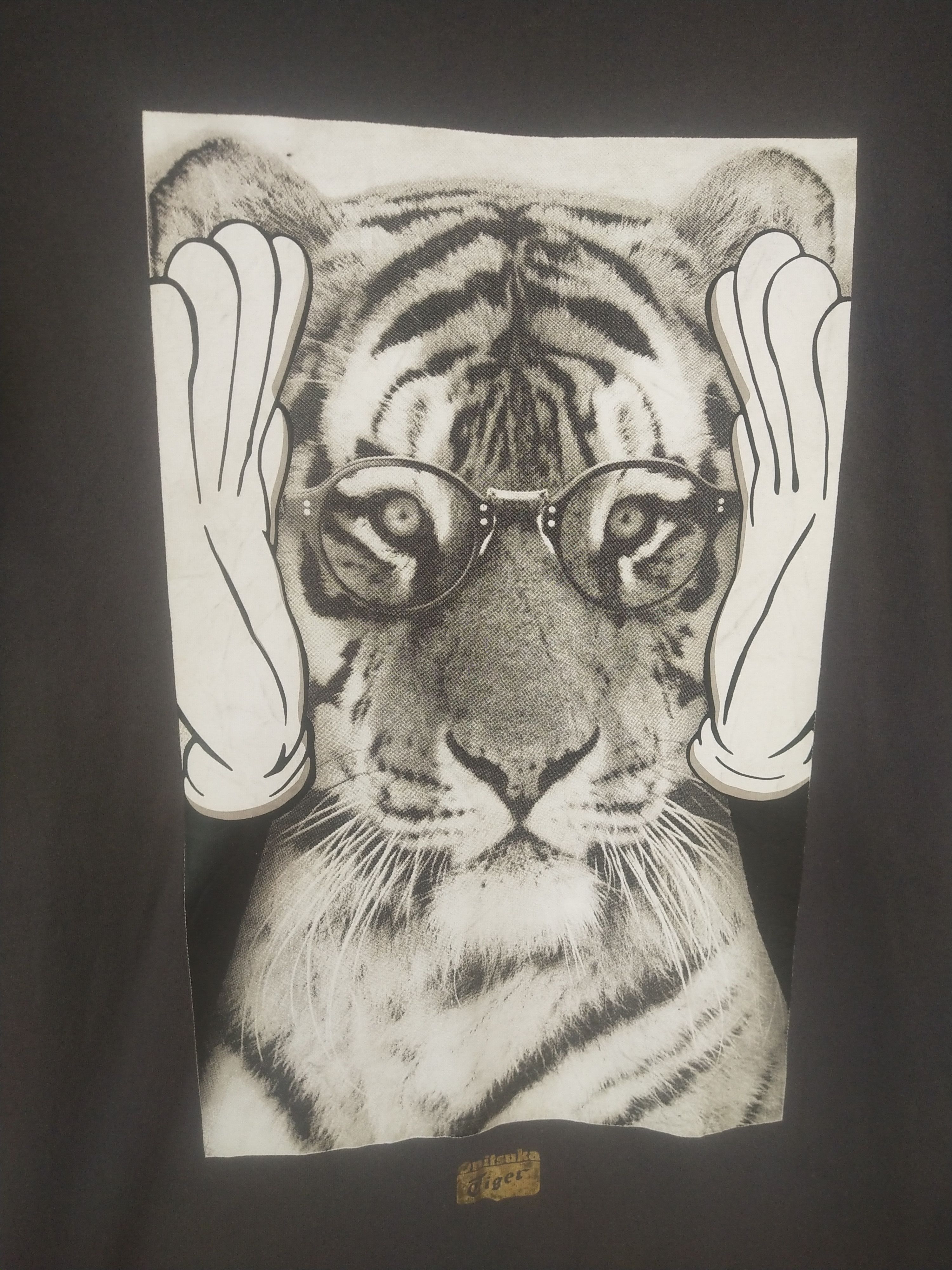 Onitsuka Tiger Onitsuka Tiger Quirky Glasses Tiger Gloves Graphic T-Shirt Size US S / EU 44-46 / 1 - 2 Thumbnail