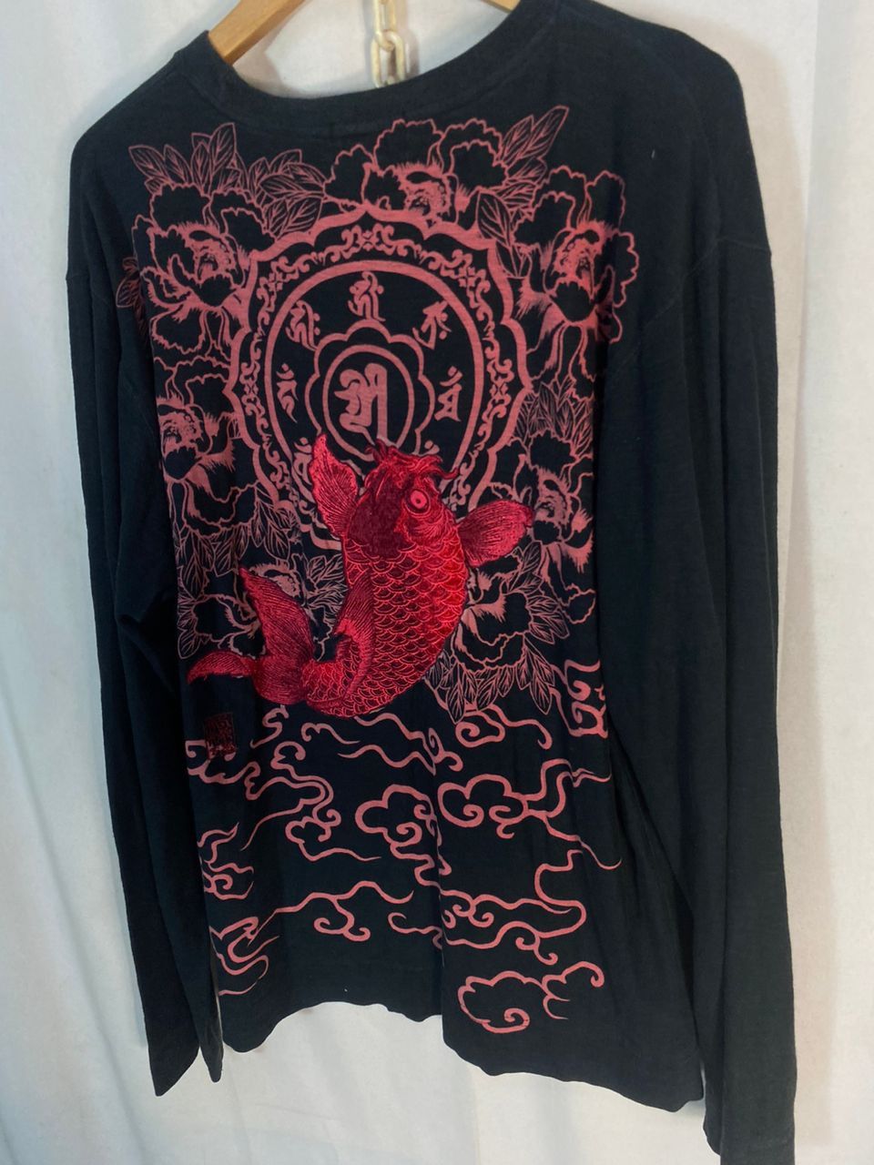 Japanese Brand Karakuri tamashi embroidered koi fish long sleeve tshirt Size US L / EU 52-54 / 3 - 5 Thumbnail