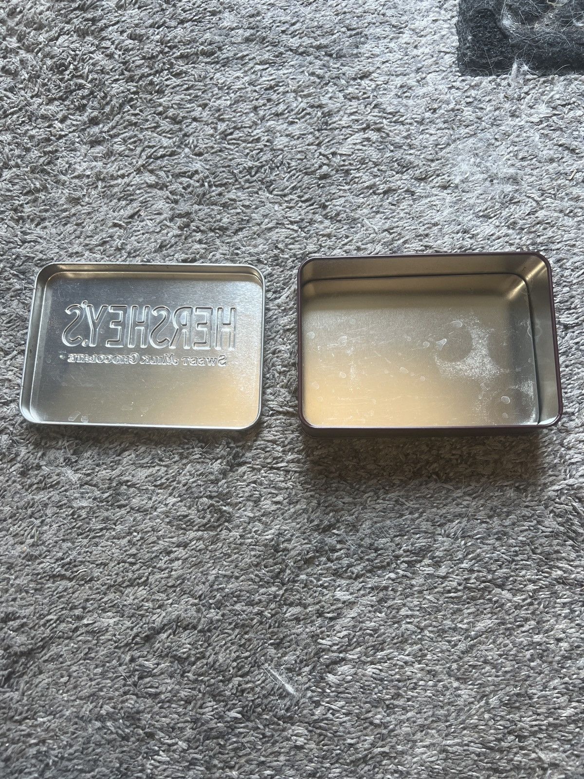 Hypebeast Hershey’s Sweet Milk Chocolate Tin Size ONE SIZE - 3 Thumbnail
