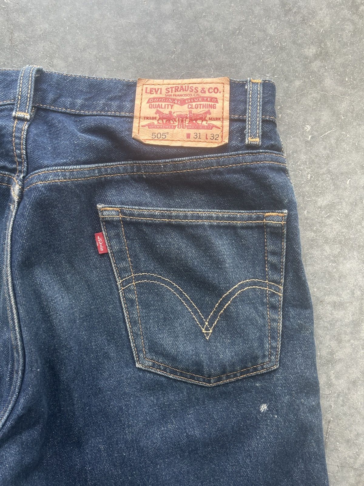 Levi's × Vintage Vintage Y2K Levi’s 505 31x32 Dark Wash Size US 31 - 8 Thumbnail