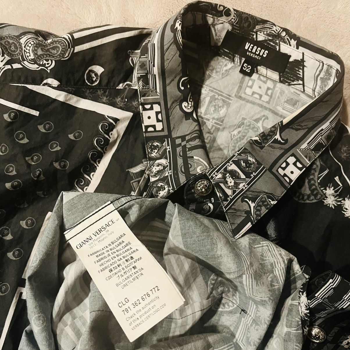 Versus Versace Versus Gianni Versace Black Ornate Button Shirt 52 Medium Size US M / EU 48-50 / 2 - 3 Thumbnail
