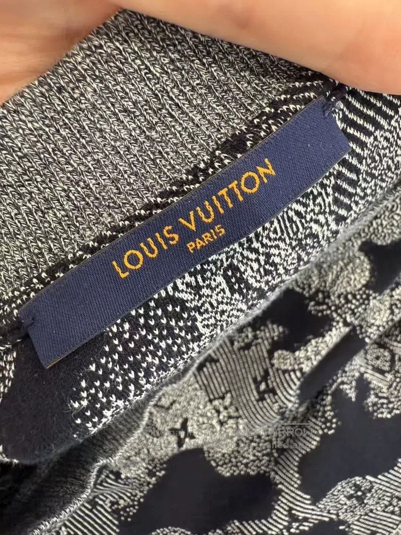 Louis Vuitton Louis Vuitton Grey floral full print knit short sleeve Size US L / EU 52-54 / 3 - 5 Thumbnail