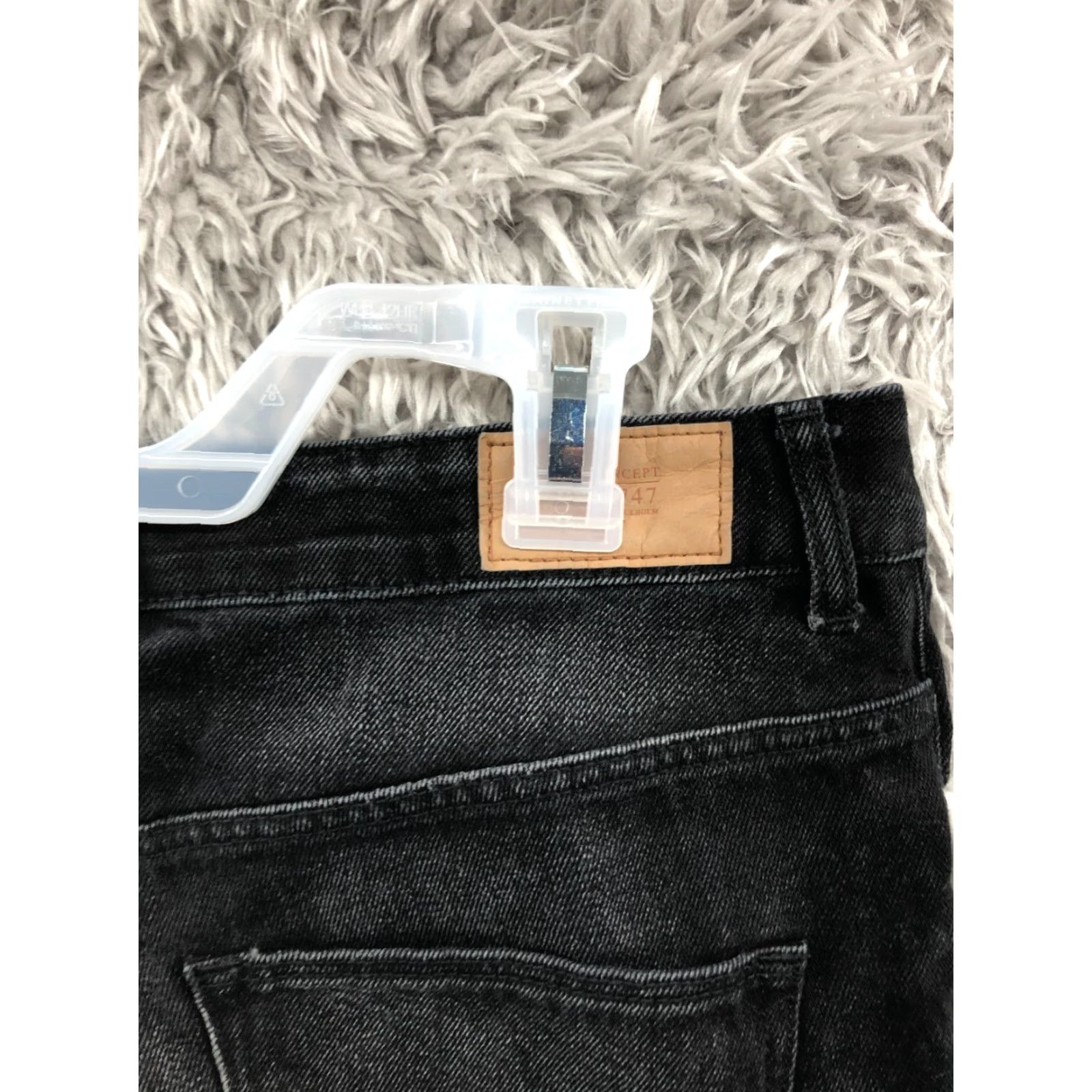 Denime Divided Denim Cut-Off Shorts Womens Size 10 Mid Rise Dark Black Wash Denim Jean Size 32" / US 10 / IT 46 - 5 Thumbnail