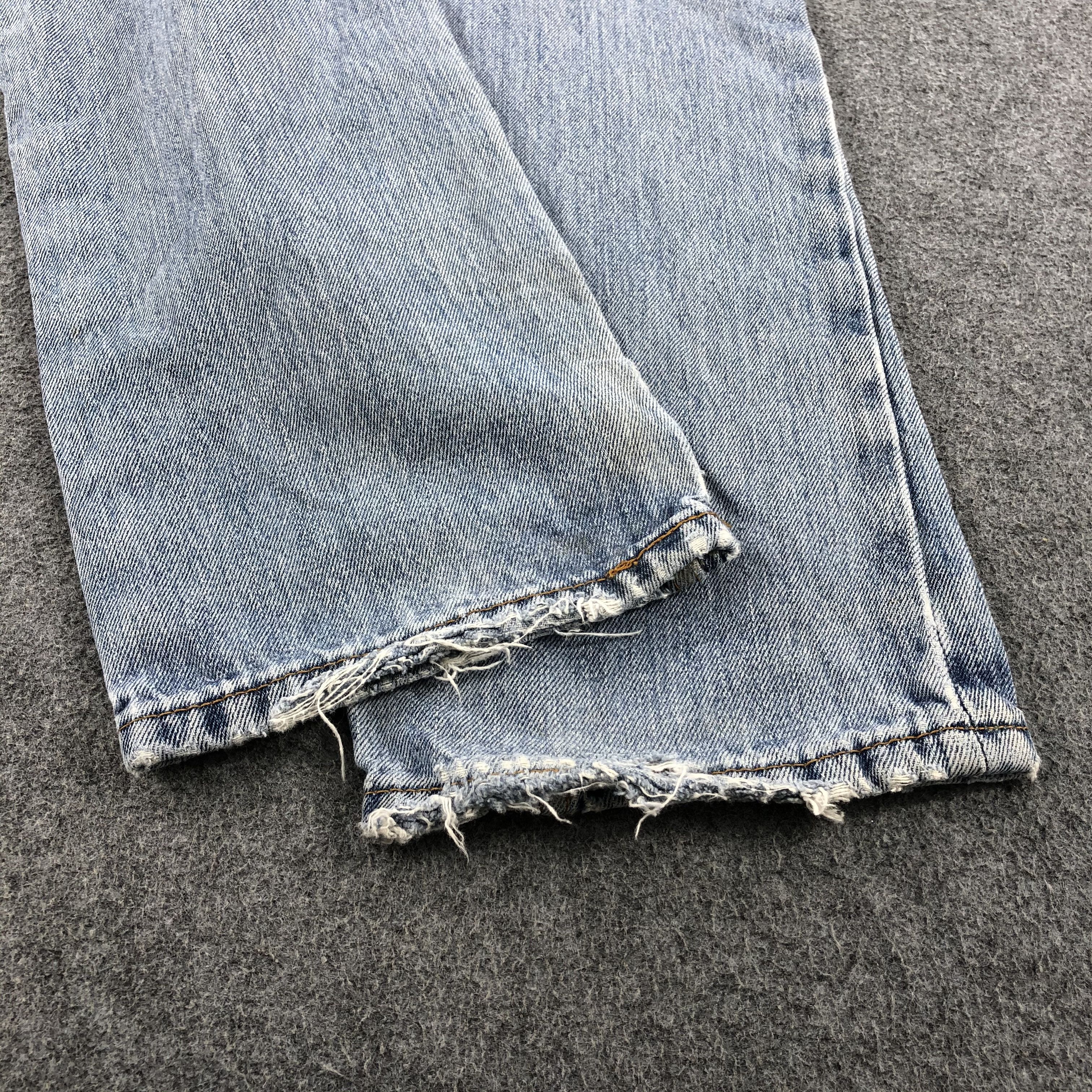 Levi's × Vintage Vintage Light Wash Levis 505 Jeans-JM1769 Size US 30 / EU 46 - 5 Thumbnail