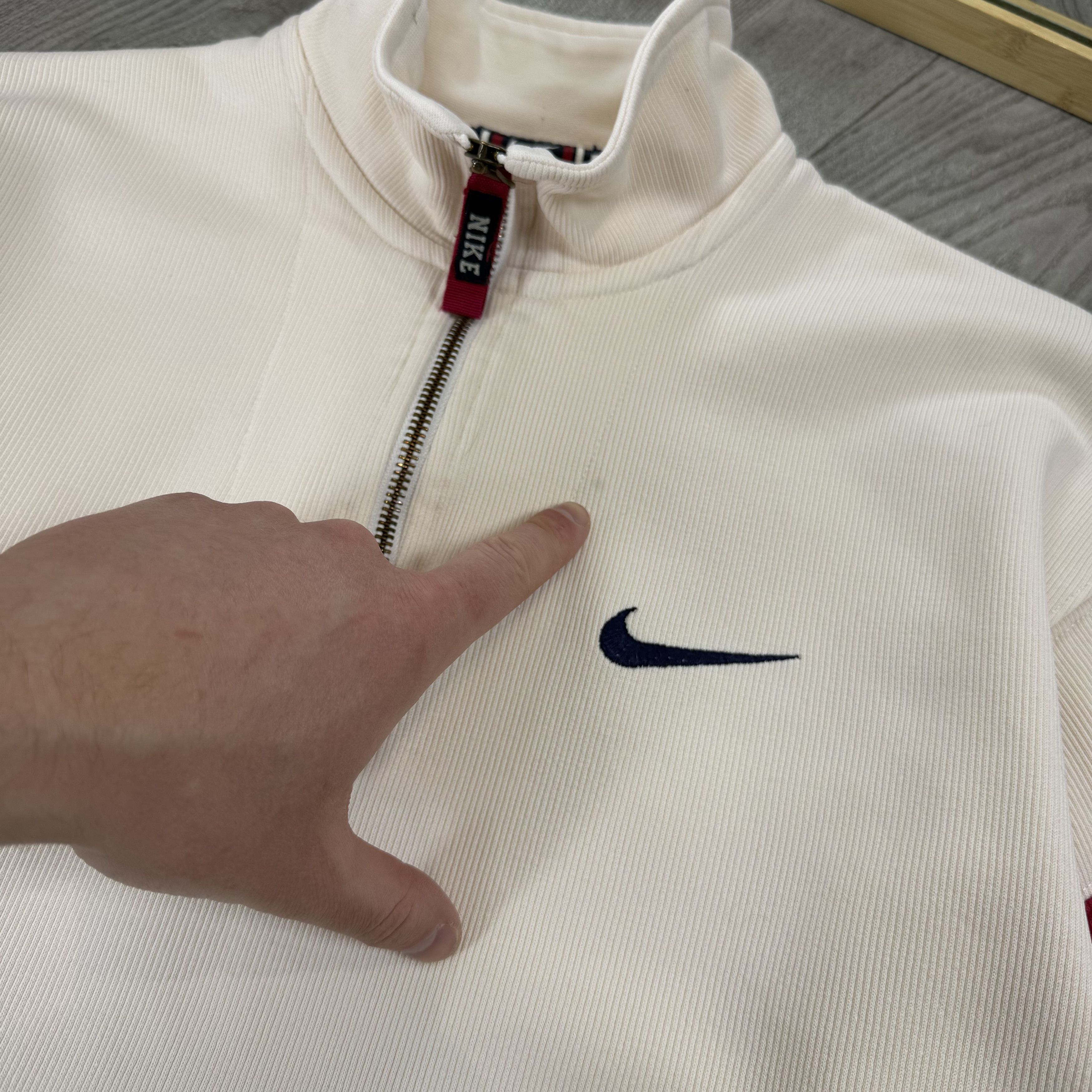 Nike Vintage Nike 90s Embroidered Beige 1/4 Zip Sweatshirt Size US S / EU 44-46 / 1 - 7 Thumbnail