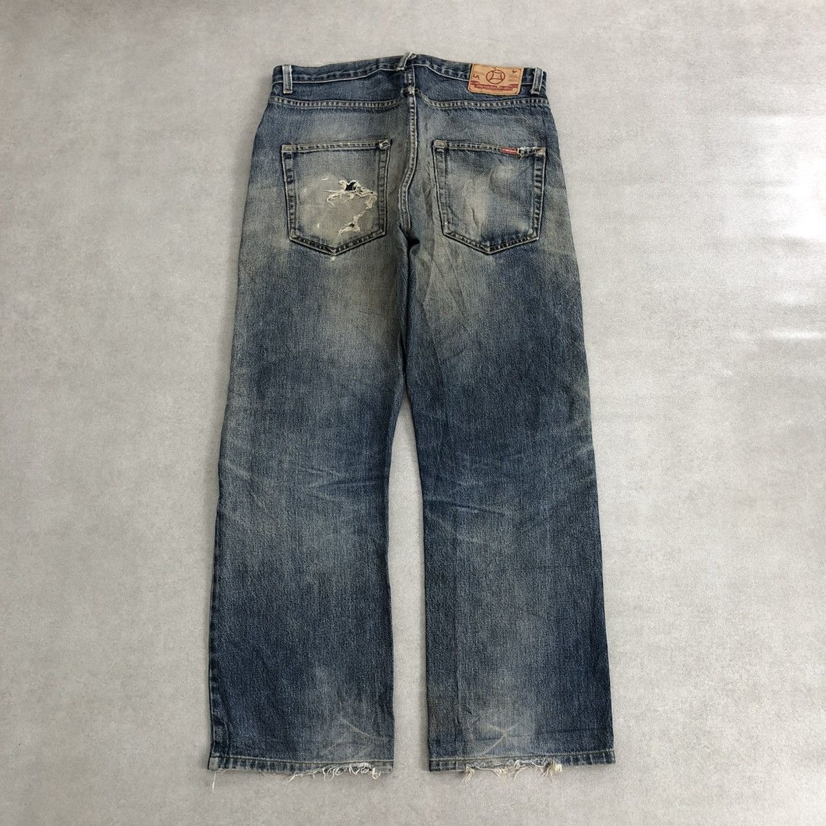 If Six Was Nine × Le Grande Bleu (L.G.B.) 🇺🇸 2000s Fresyjive Distressed Punk Custom Rework Jeans Y2K Size US 34 / EU 50 - 19 Thumbnail