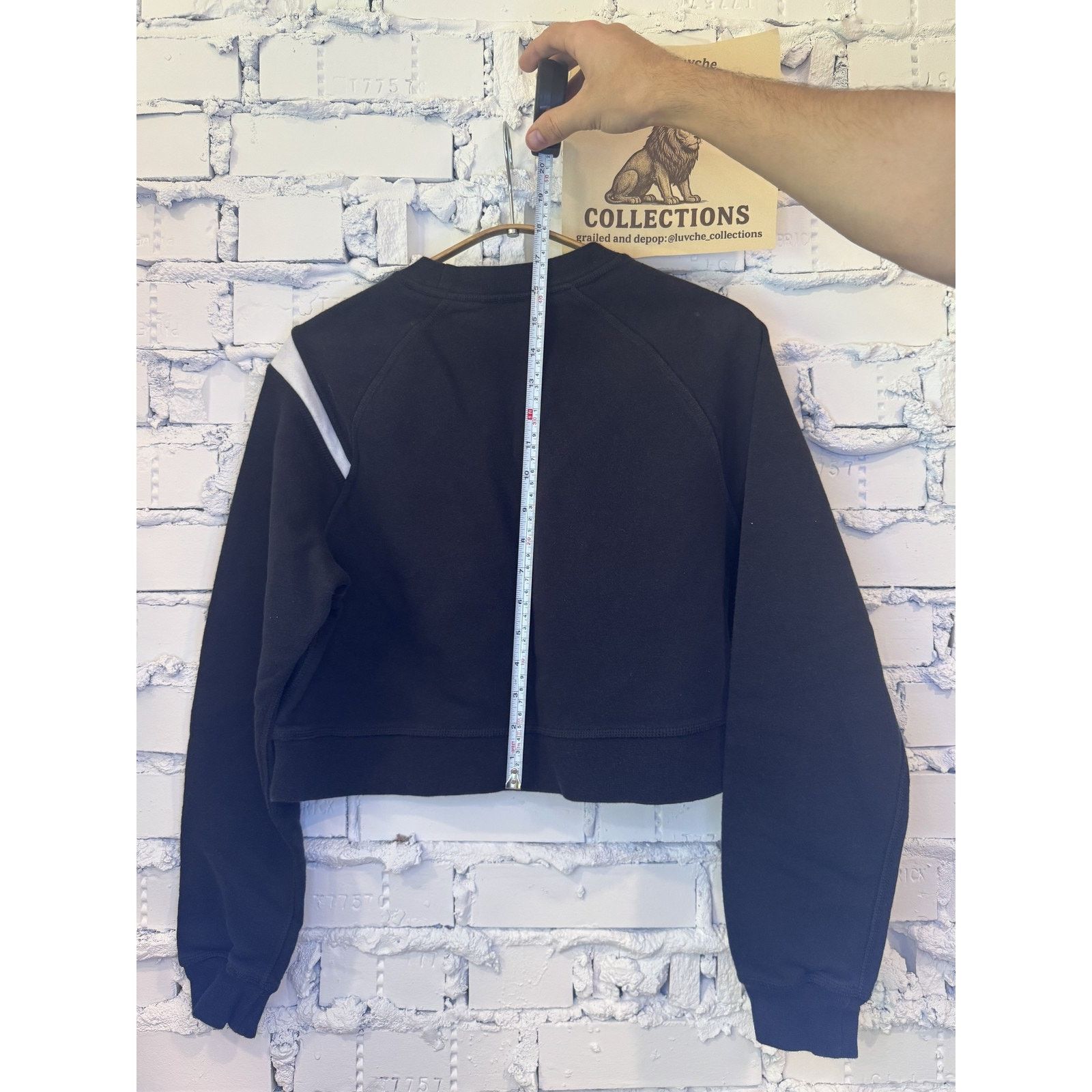 Nike Nike Sweatshirt Womens Small Black Crewneck Cropped Logo Size S / US 4 / IT 40 - 3 Thumbnail