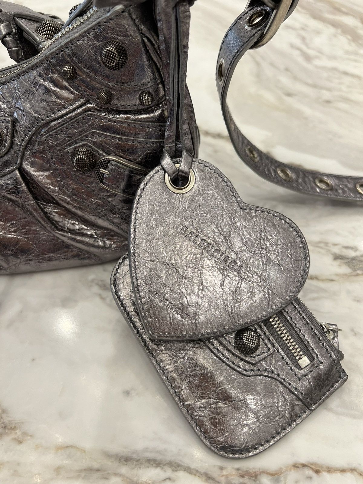 Balenciaga Balenciaga XS Le Cagole In Gunmetal/Silver Metallic Leather Size ONE SIZE - 4 Thumbnail