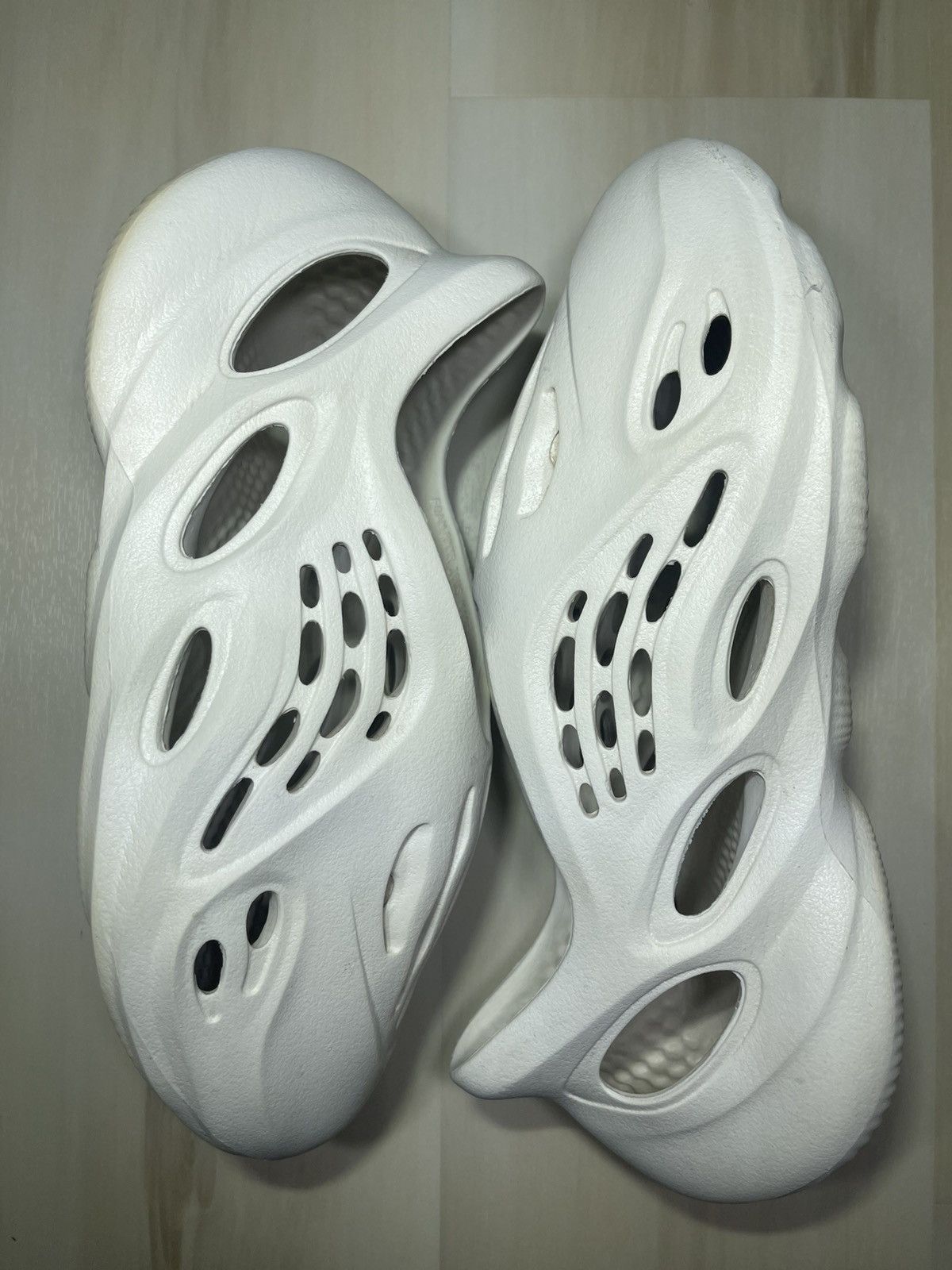 Adidas Adidas Yeezy Foam RNNR 'Sand' Size 10 Runner FY4567 Size US 10 / EU 43 - 3 Thumbnail