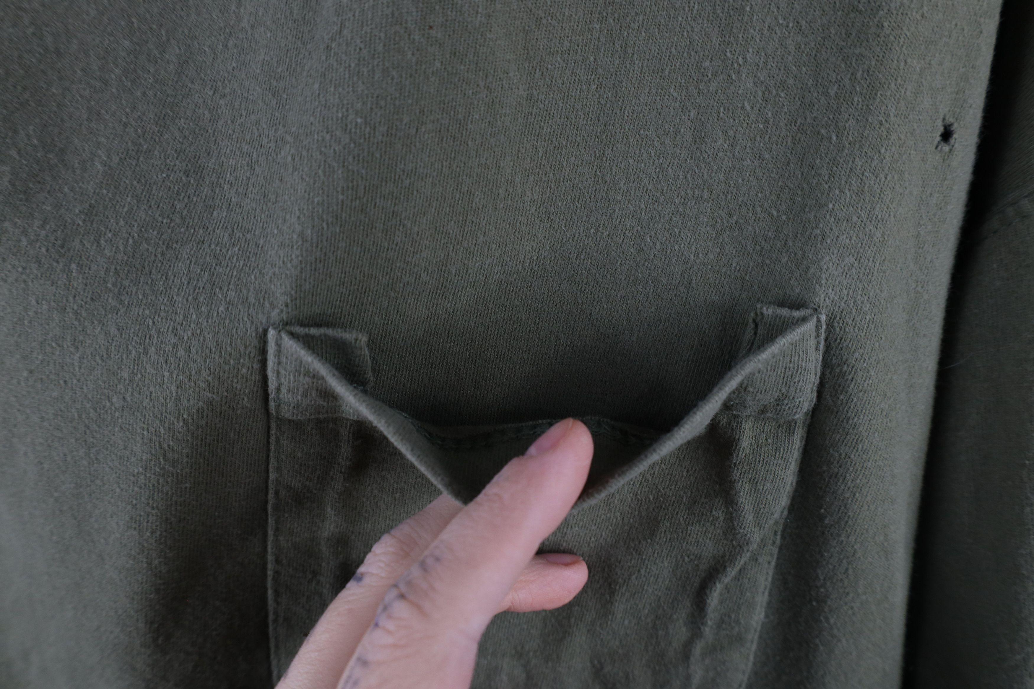 Russell Athletic × Vintage Vintage 90s Russell Athletic Cotton Pocket T-Shirt Green Size US L / EU 52-54 / 3 - 5 Thumbnail