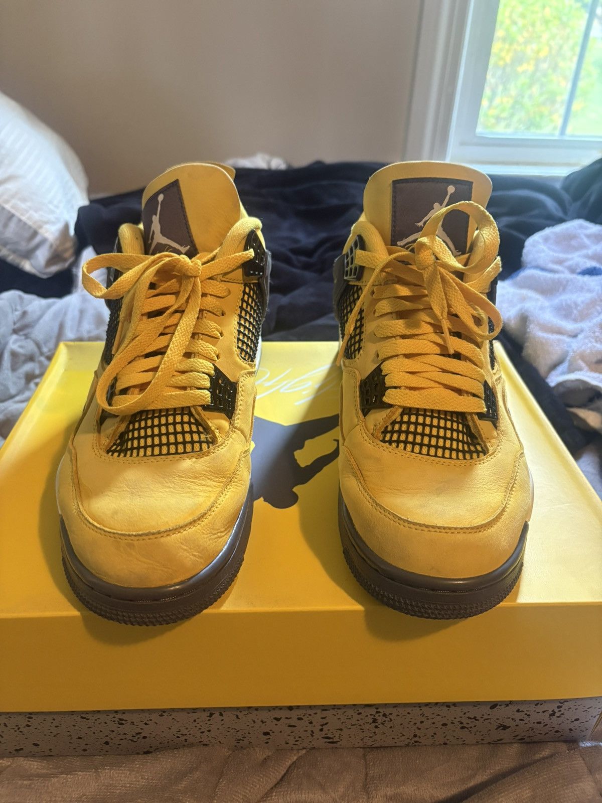 Jordan Brand Jordan 4 lightning Size US 11.5 / EU 44-45 - 1 Thumbnail