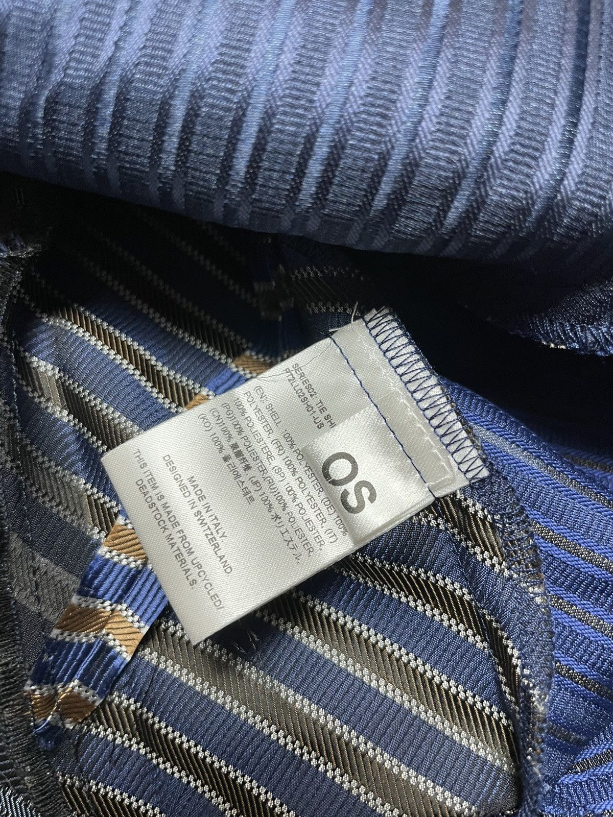 Prototypes Prototypes couture up cycled tie shirt Size US L / EU 52-54 / 3 - 6 Thumbnail