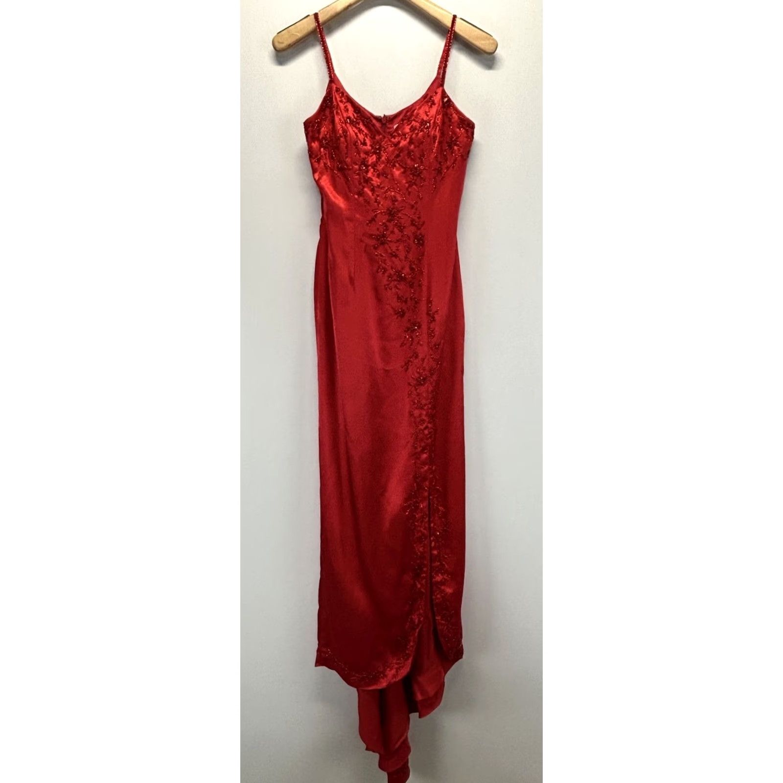 Vintage VINTAGE Legends Beaded Prom Gown Dress Cherry Red Train Womens 6 1990s Roswell GA Size M / US 6-8 / IT 42-44 - 2 Thumbnail