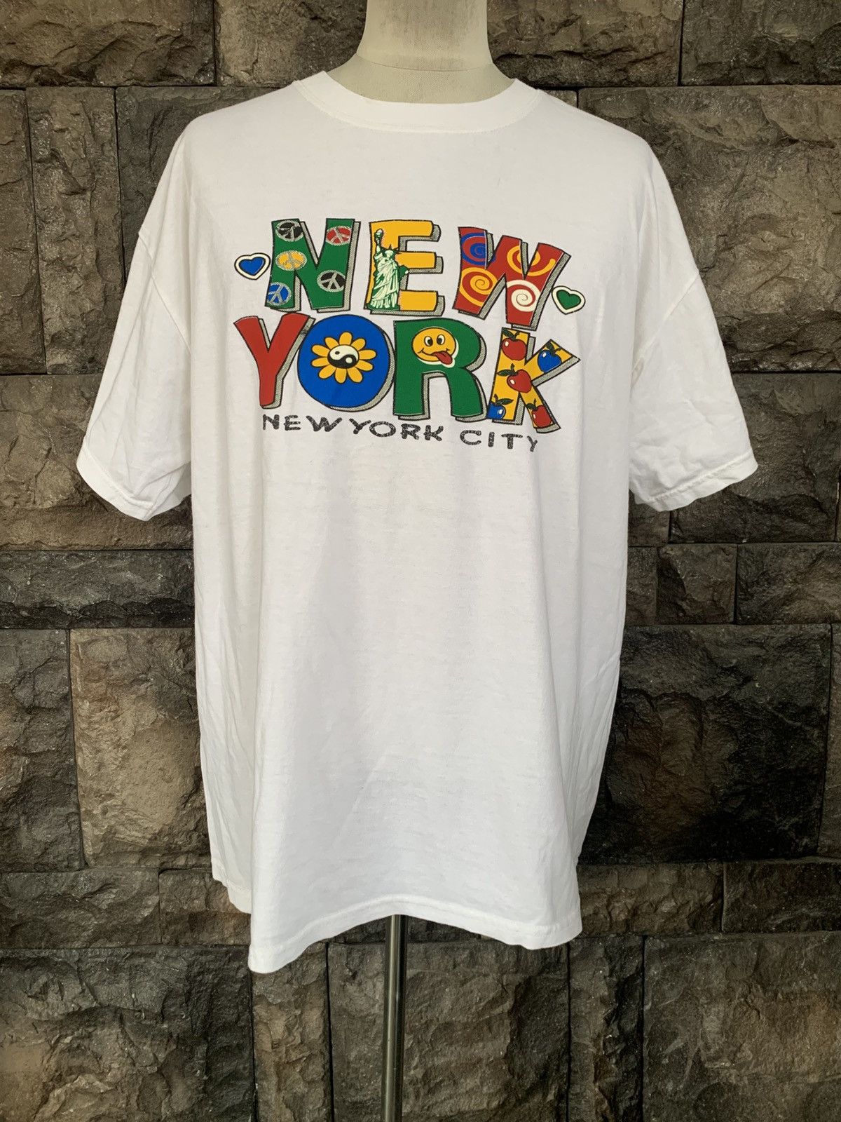 Other Vintage New York City Graphics Art / Artwork T shirt Size US XL / EU 56 / 4 - 1 Thumbnail