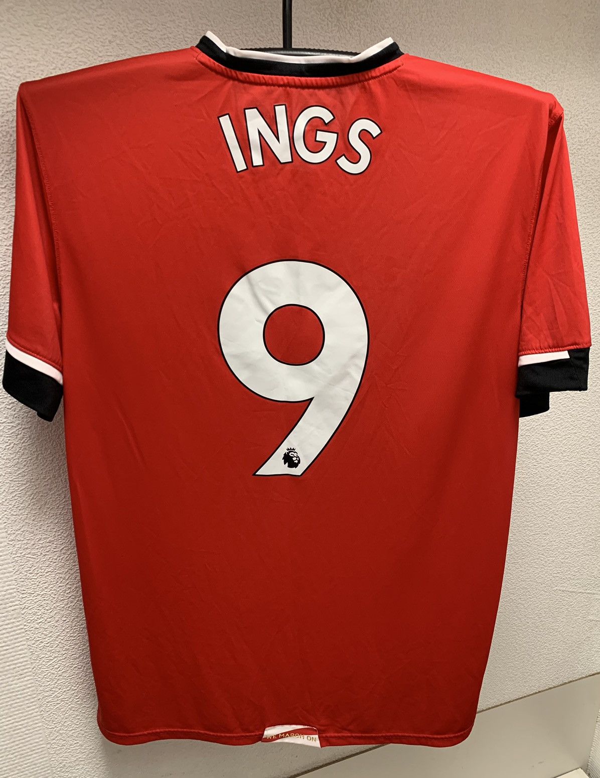 Under Armour Ings 9 Southampton under armour Xl size soccer jersey Size US XL / EU 56 / 4 - 9 Thumbnail