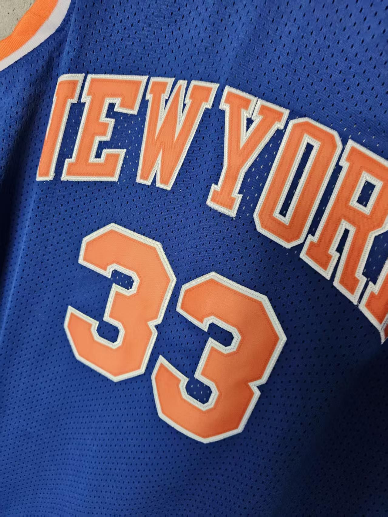 NBA Knicks #33 Patrick Ewing Jersey Blue XL Size US XL / EU 56 / 4 - 3 Thumbnail