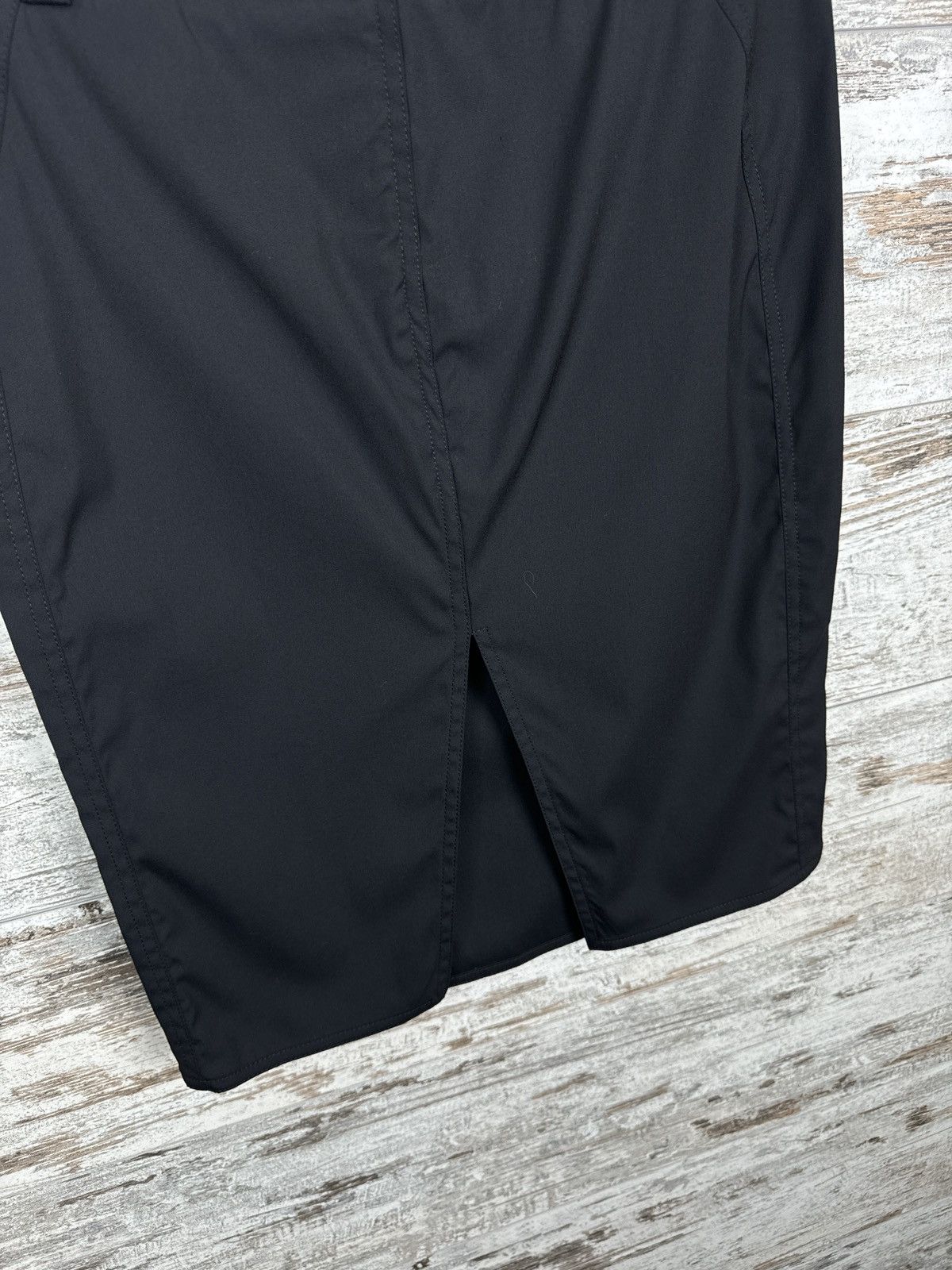Gucci Women’s Gucci Skirt black luxury vintage Lana wool Size M / US 6-8 / IT 42-44 - 4 Thumbnail
